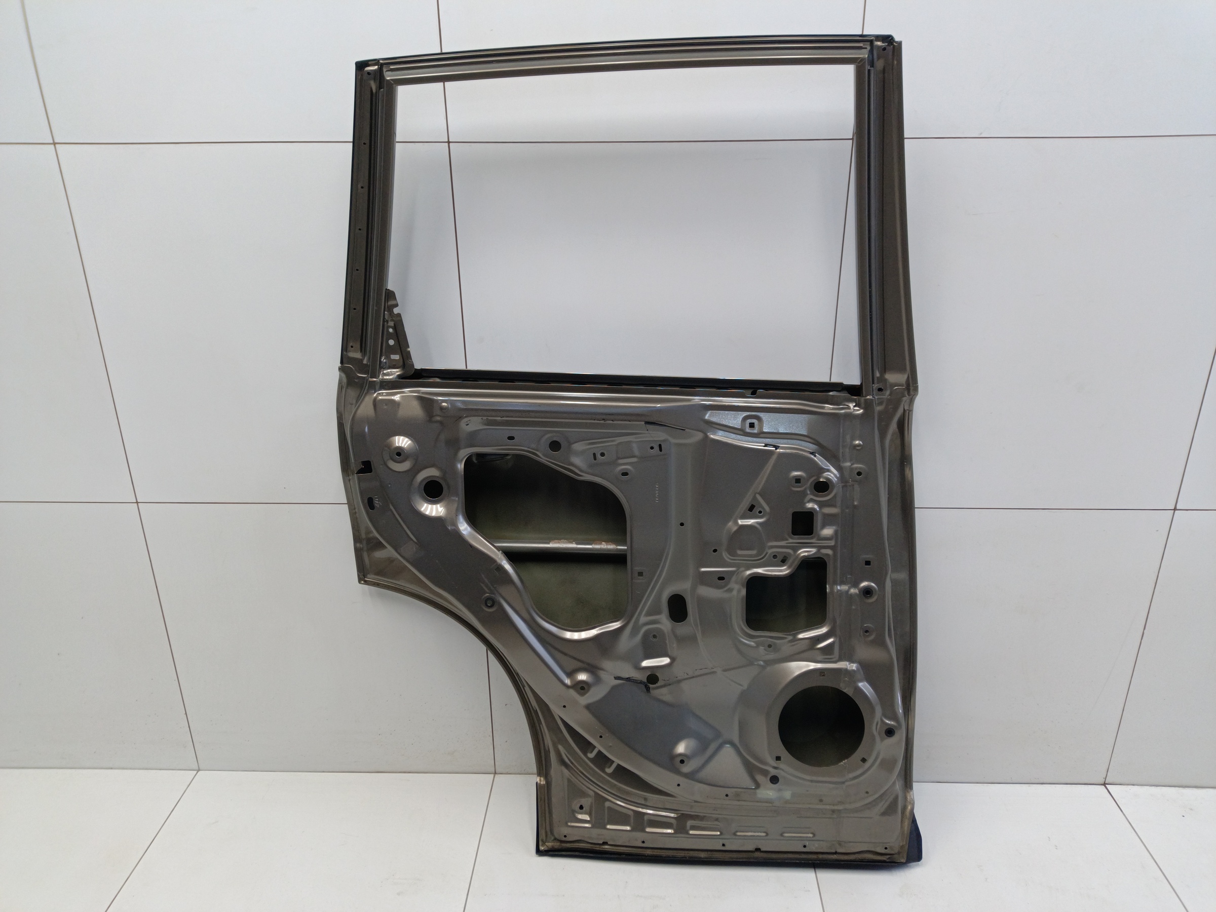 Дверь задняя левая Subaru Forester 4