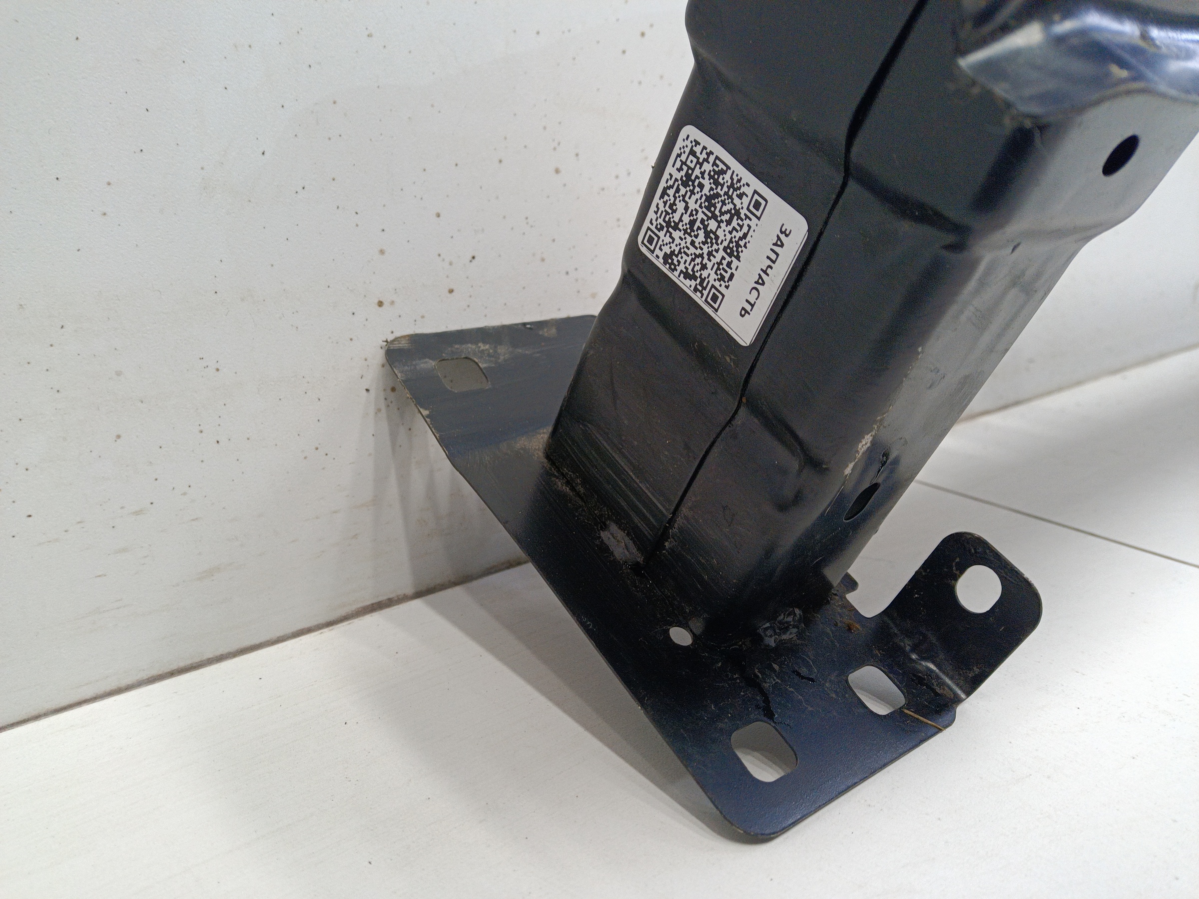 Усилитель переднего бампера Volkswagen Polo 5 " Jorden "