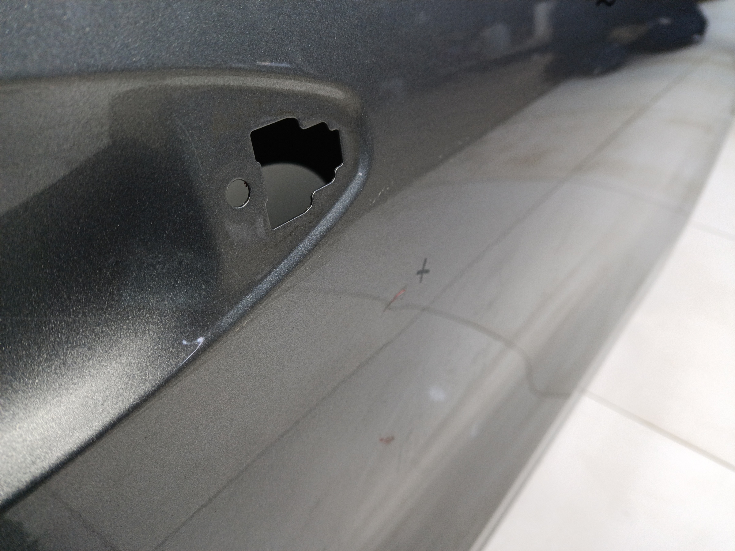 Дверь передняя правая Haval Jolion без молдинга