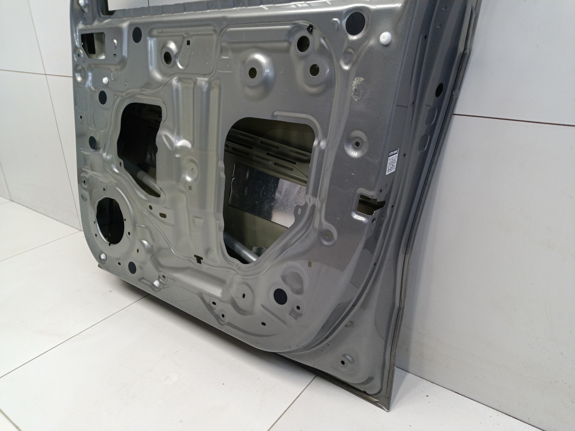 Дверь передняя правая Haval Jolion без молдинга