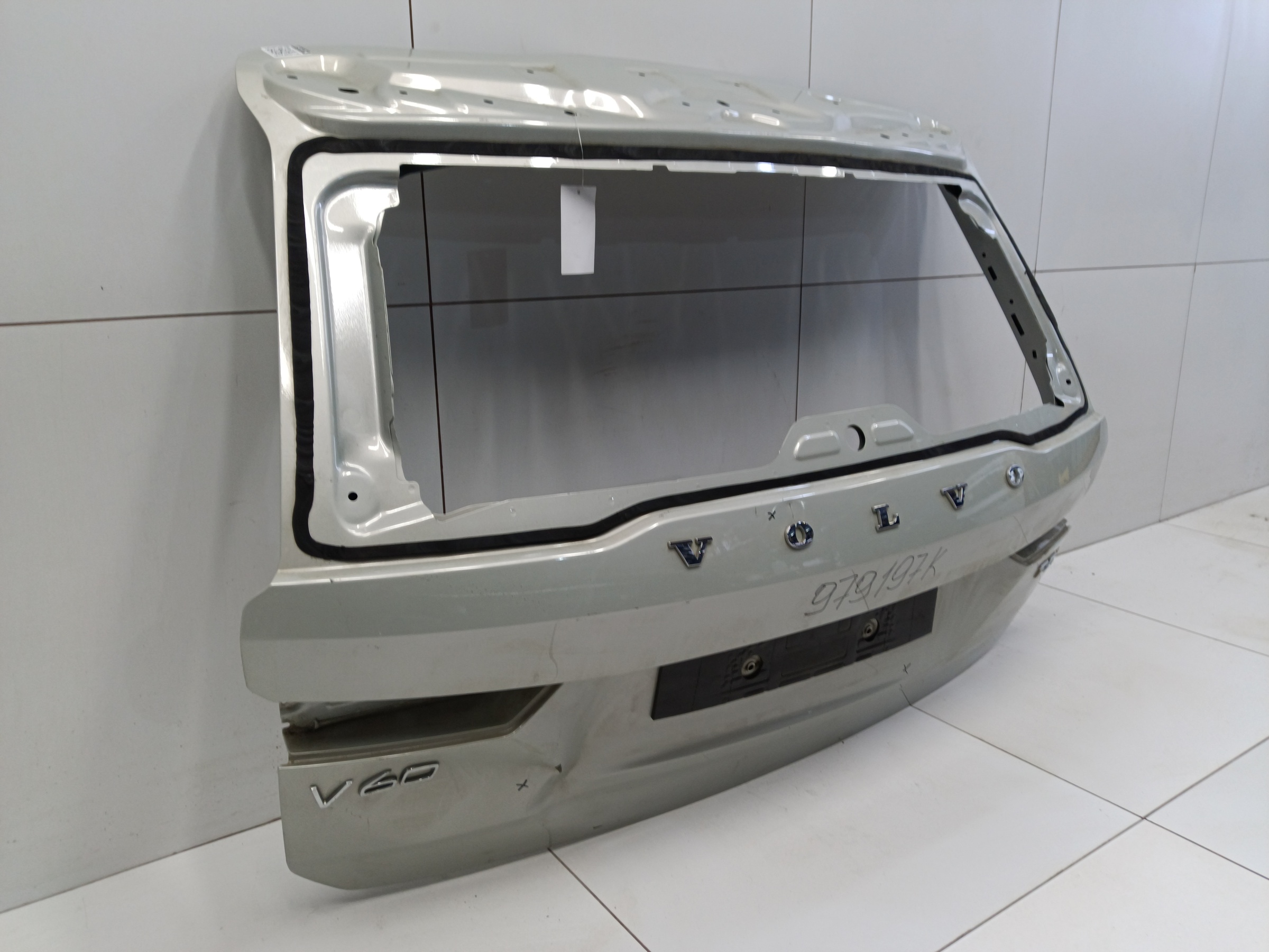 Крышка багажника Volvo V60 2 Cross Country