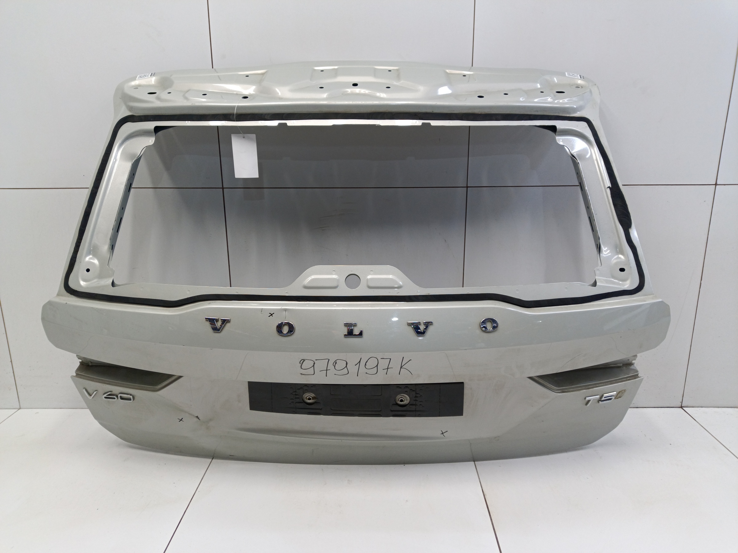 Крышка багажника Volvo V60 2 Cross Country