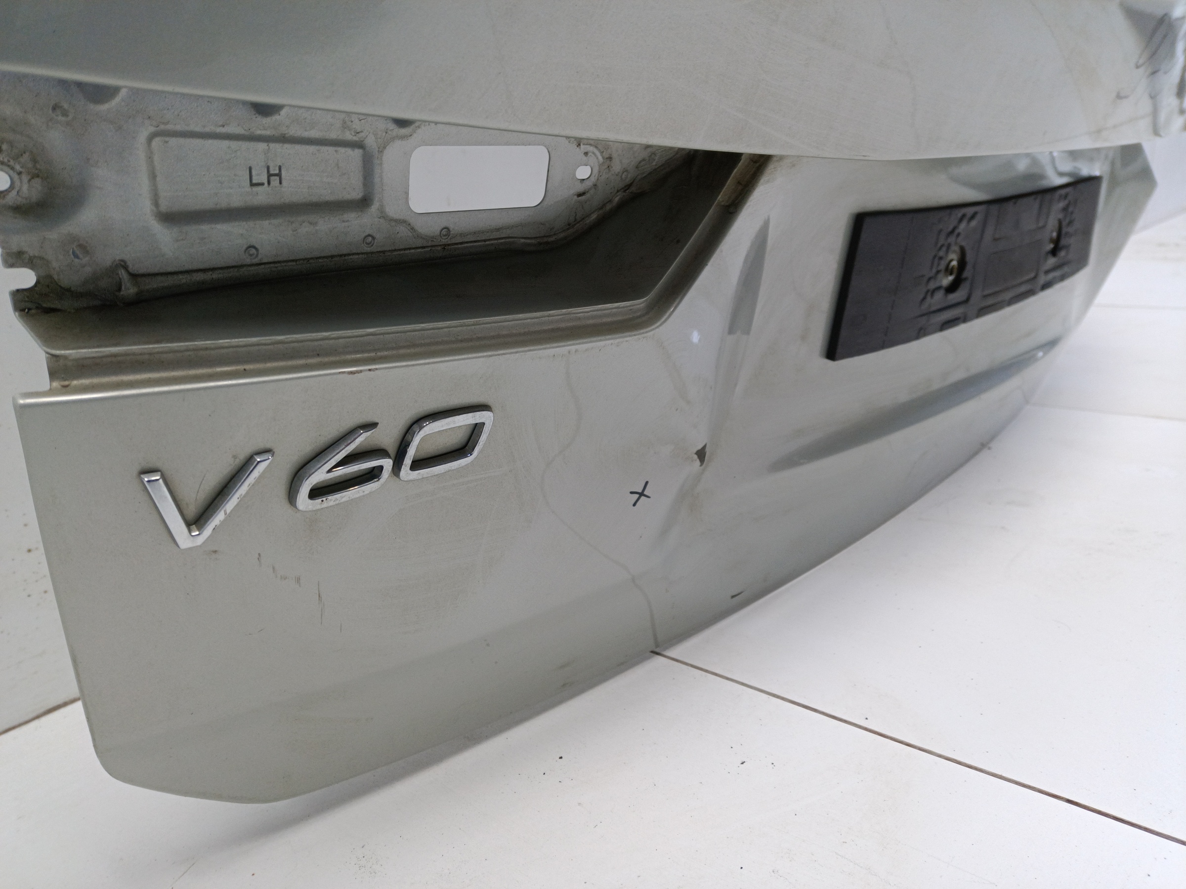 Крышка багажника Volvo V60 2 Cross Country