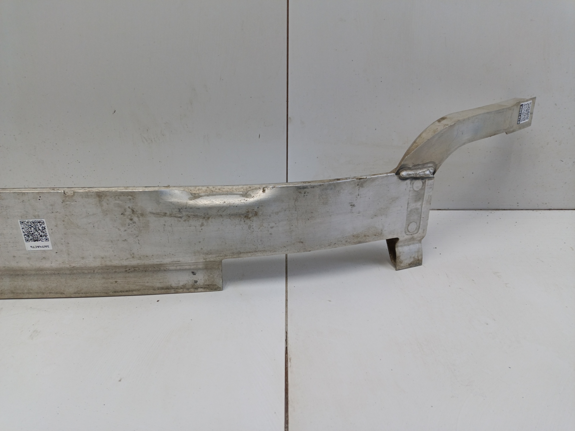 Усилитель переднего бампера Audi Q5 2