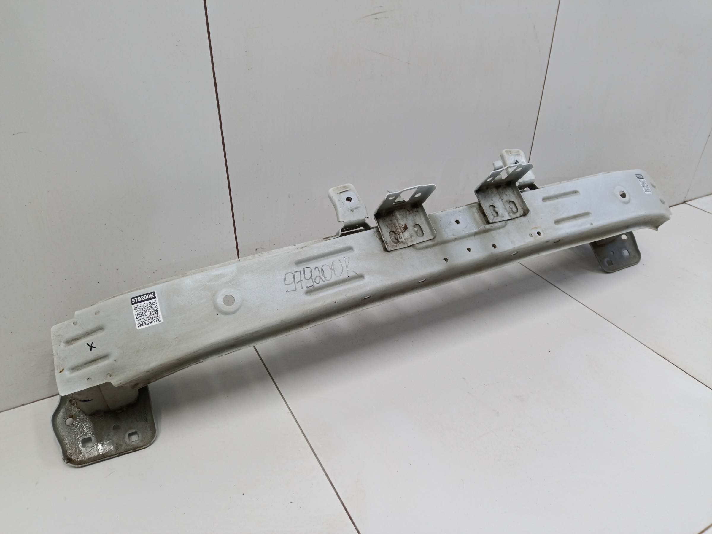 Усилитель переднего бампера Haval F7