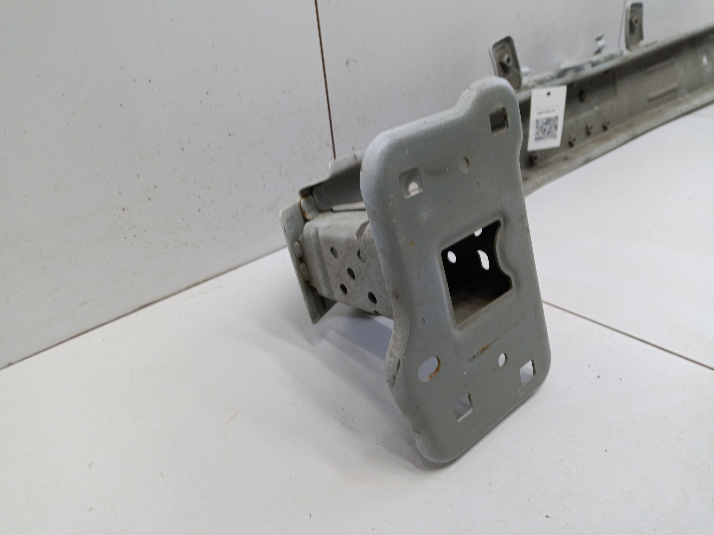 Усилитель переднего бампера Haval F7