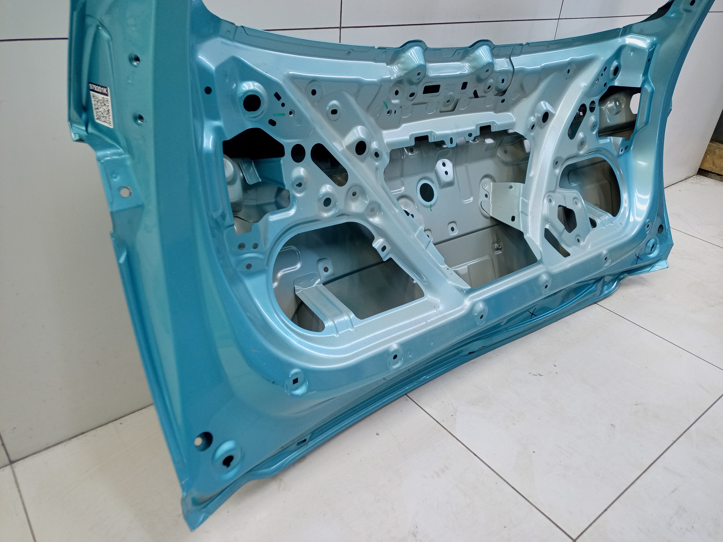 Крышка багажника Geely Coolray Restail