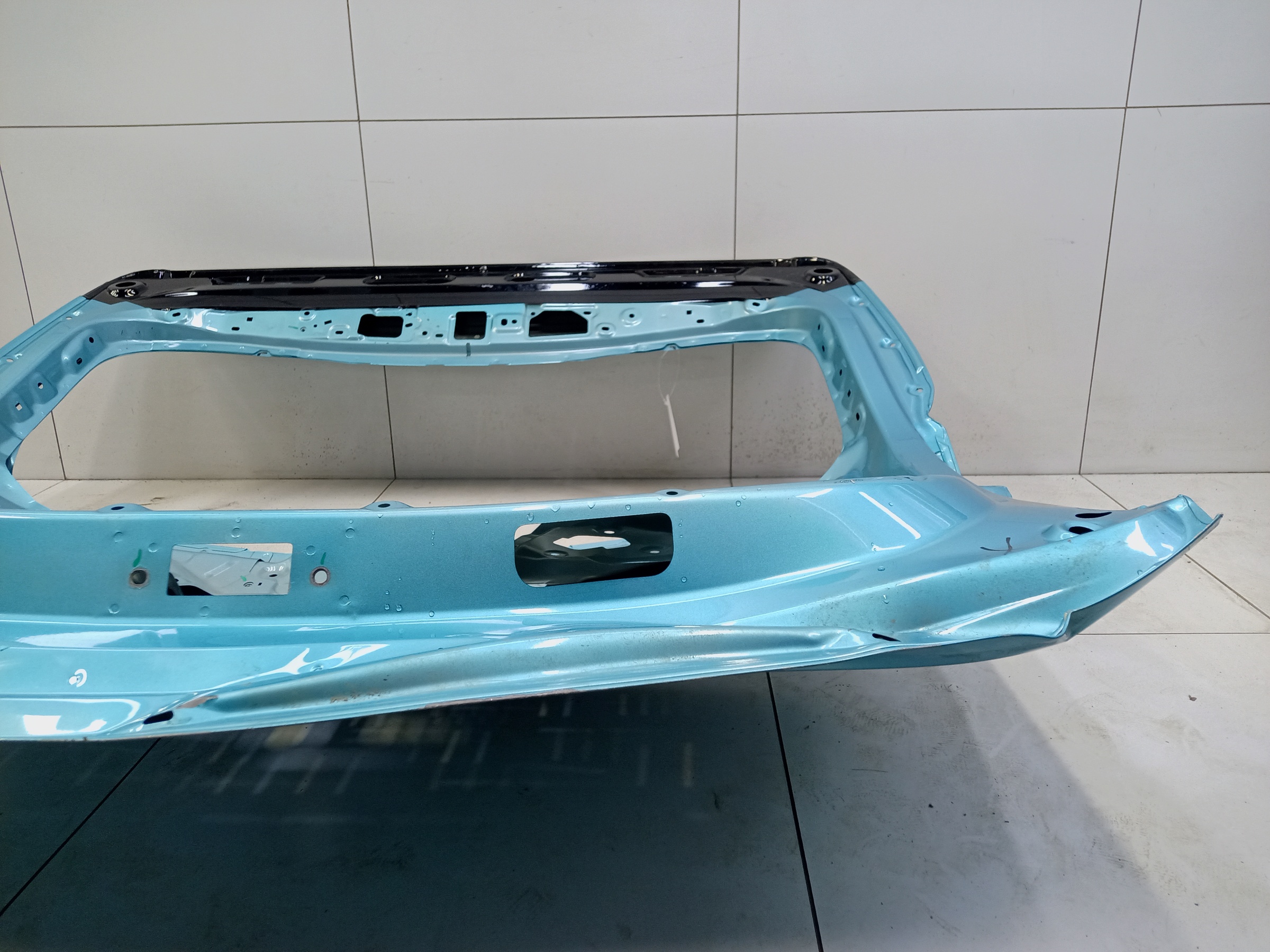 Крышка багажника Geely Coolray Restail