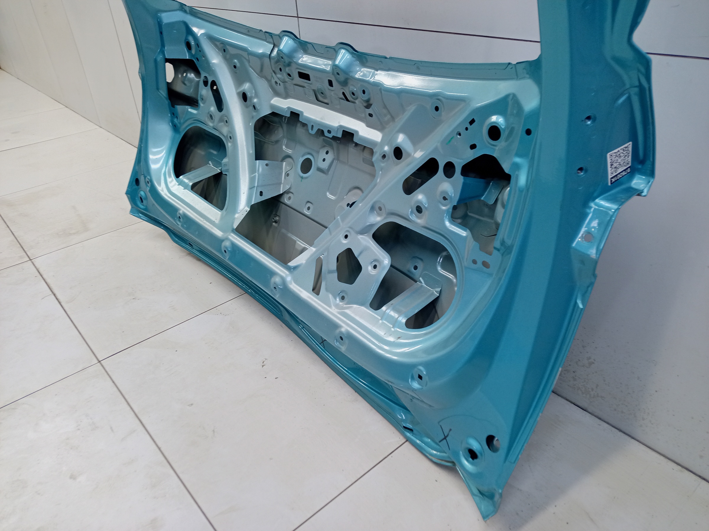 Крышка багажника Geely Coolray Restail