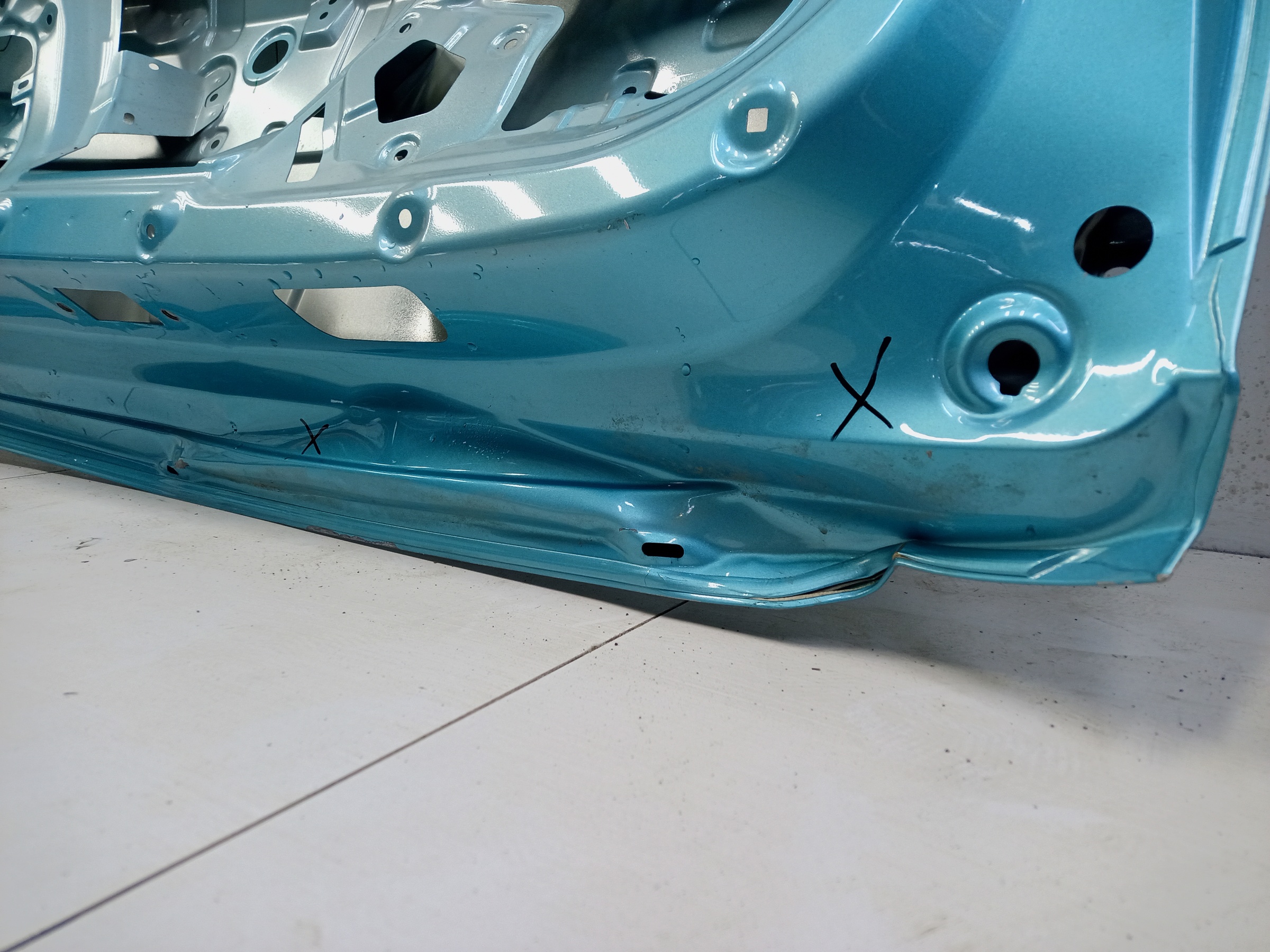 Крышка багажника Geely Coolray Restail