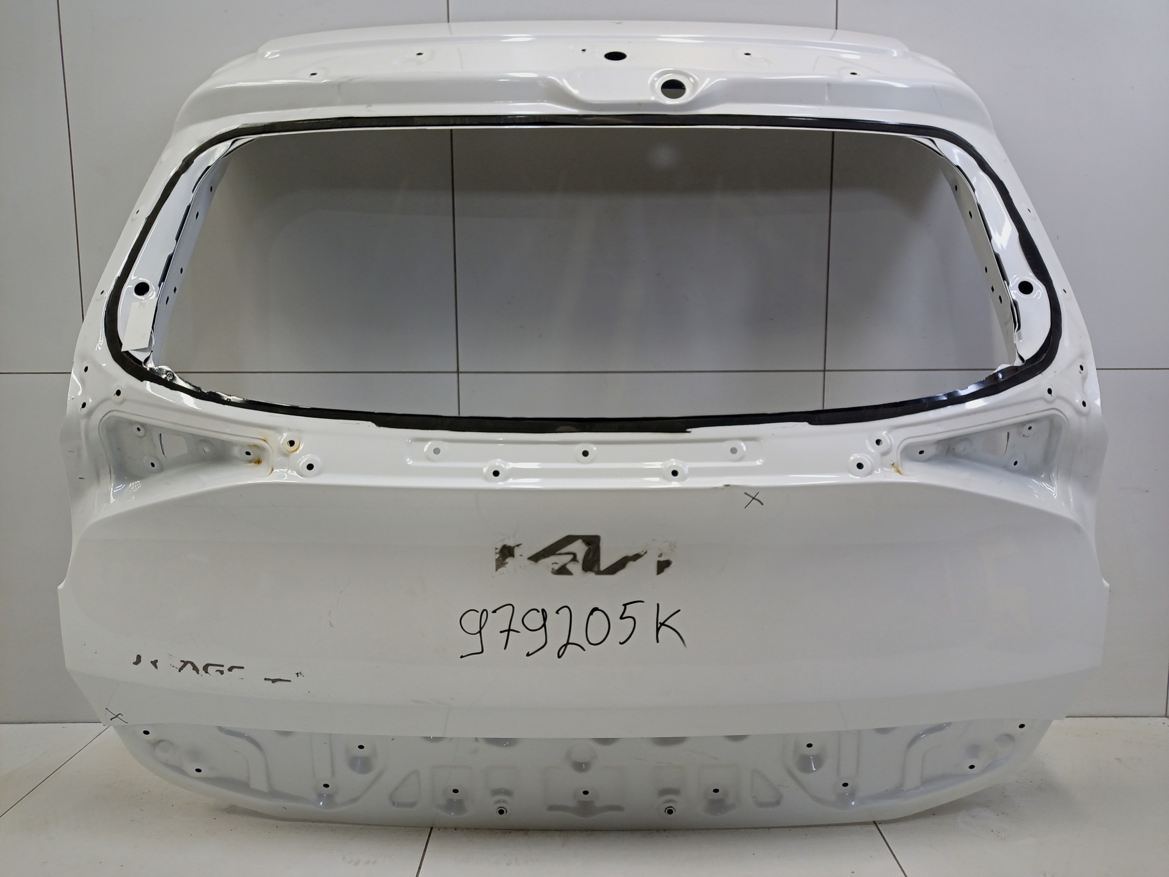 Крышка багажника Kia Sportage 5 под привод