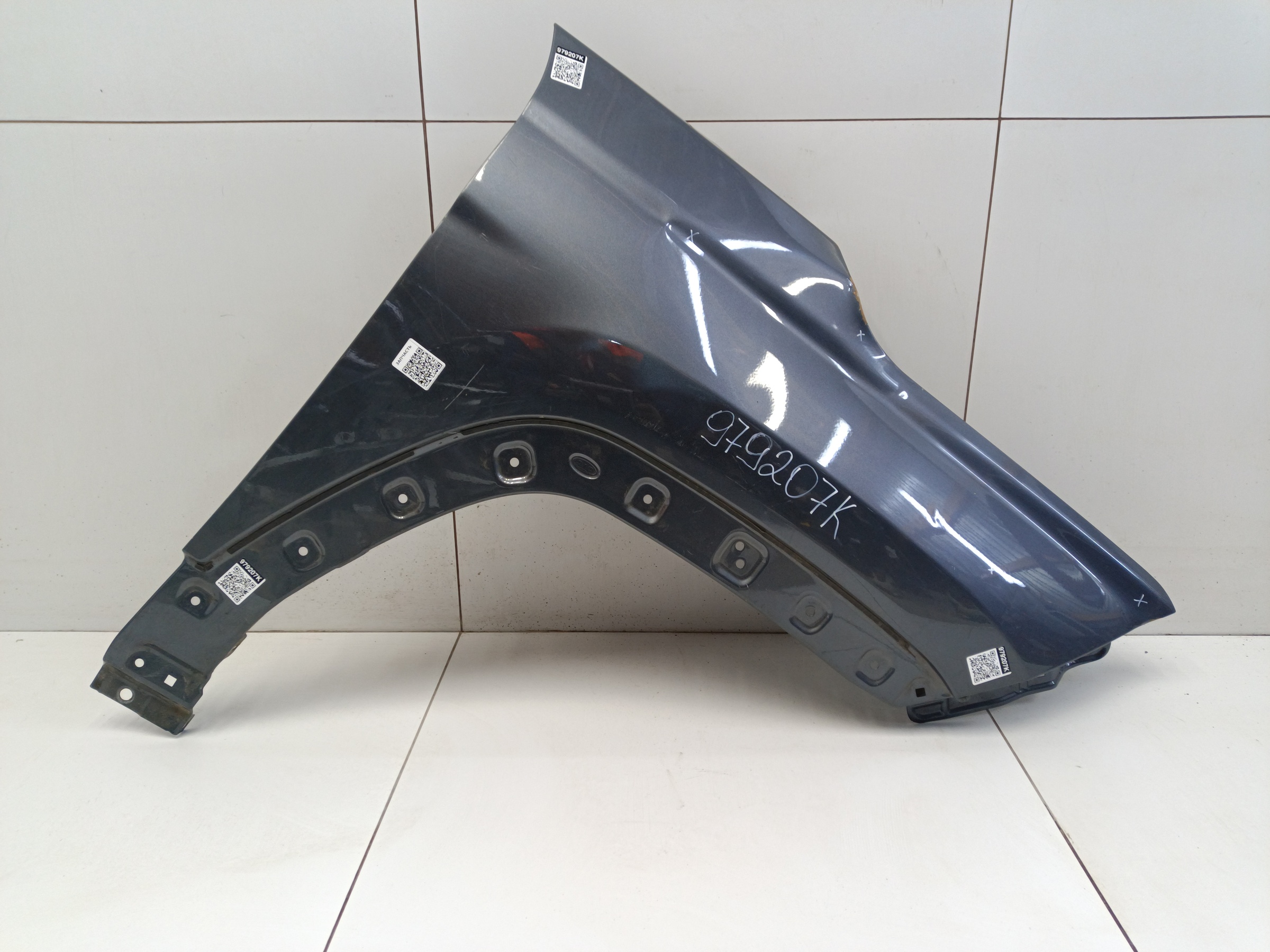 Крыло переднее правое Москвич 3