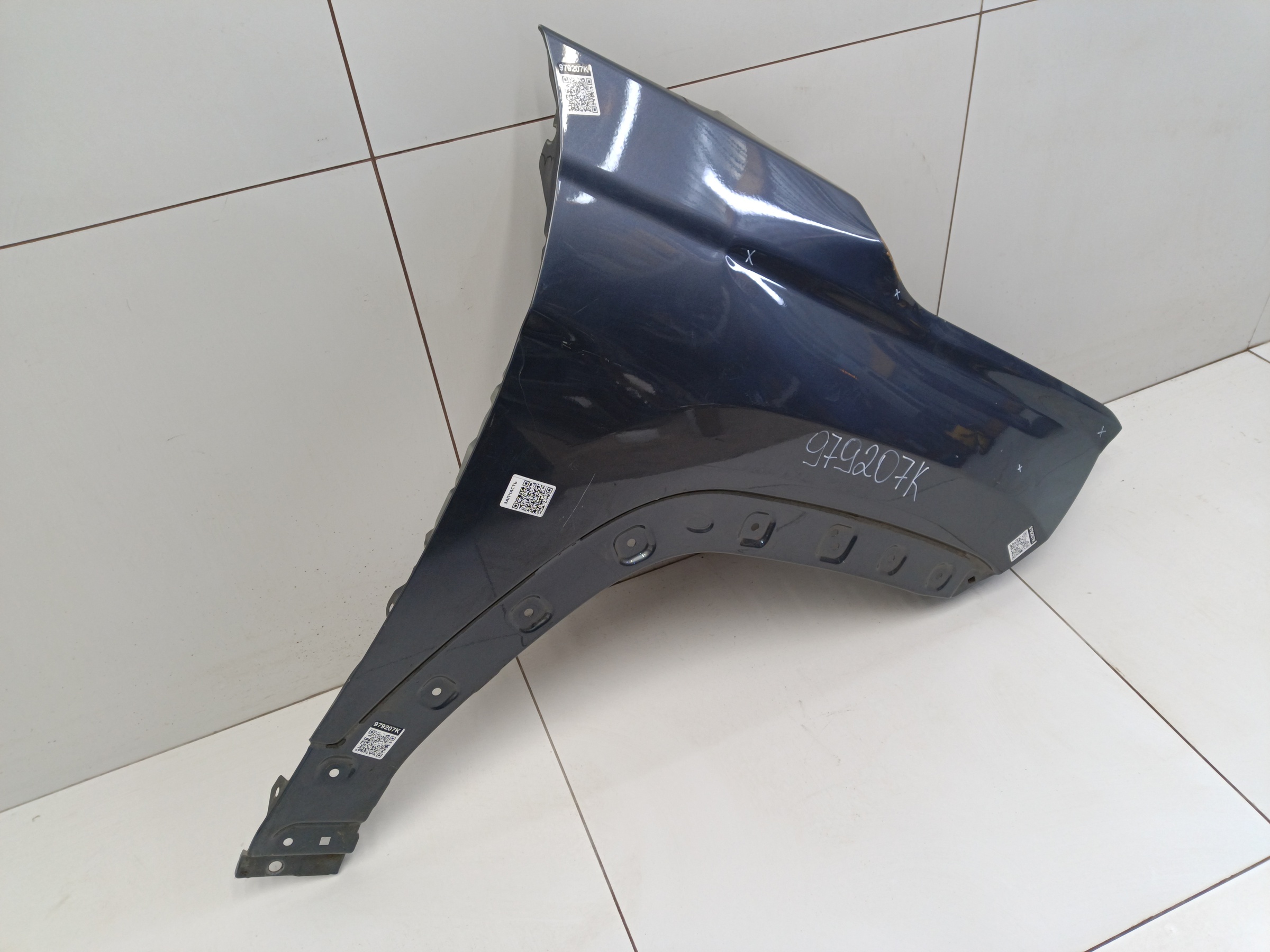 Крыло переднее правое Москвич 3