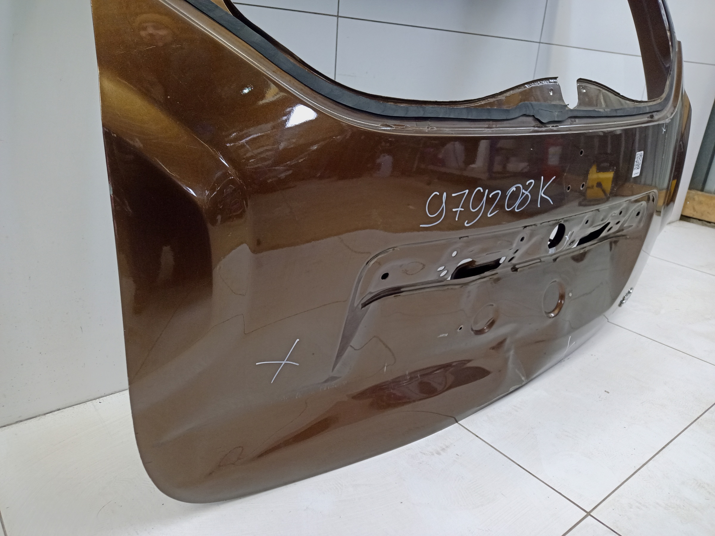 Крышка багажника Renault Duster 1