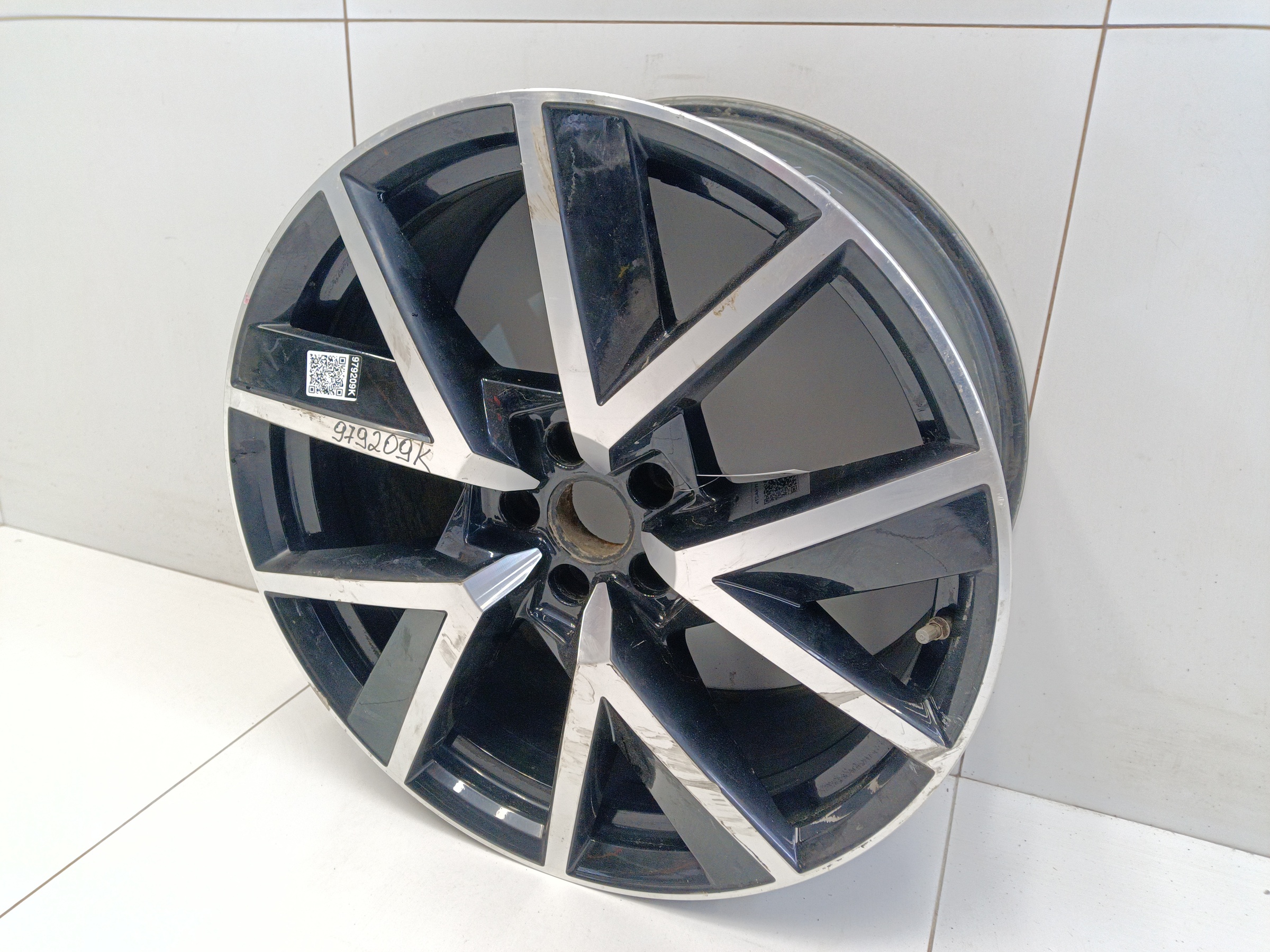 Диск колеса литой Volkswagen Touareg 3 R20