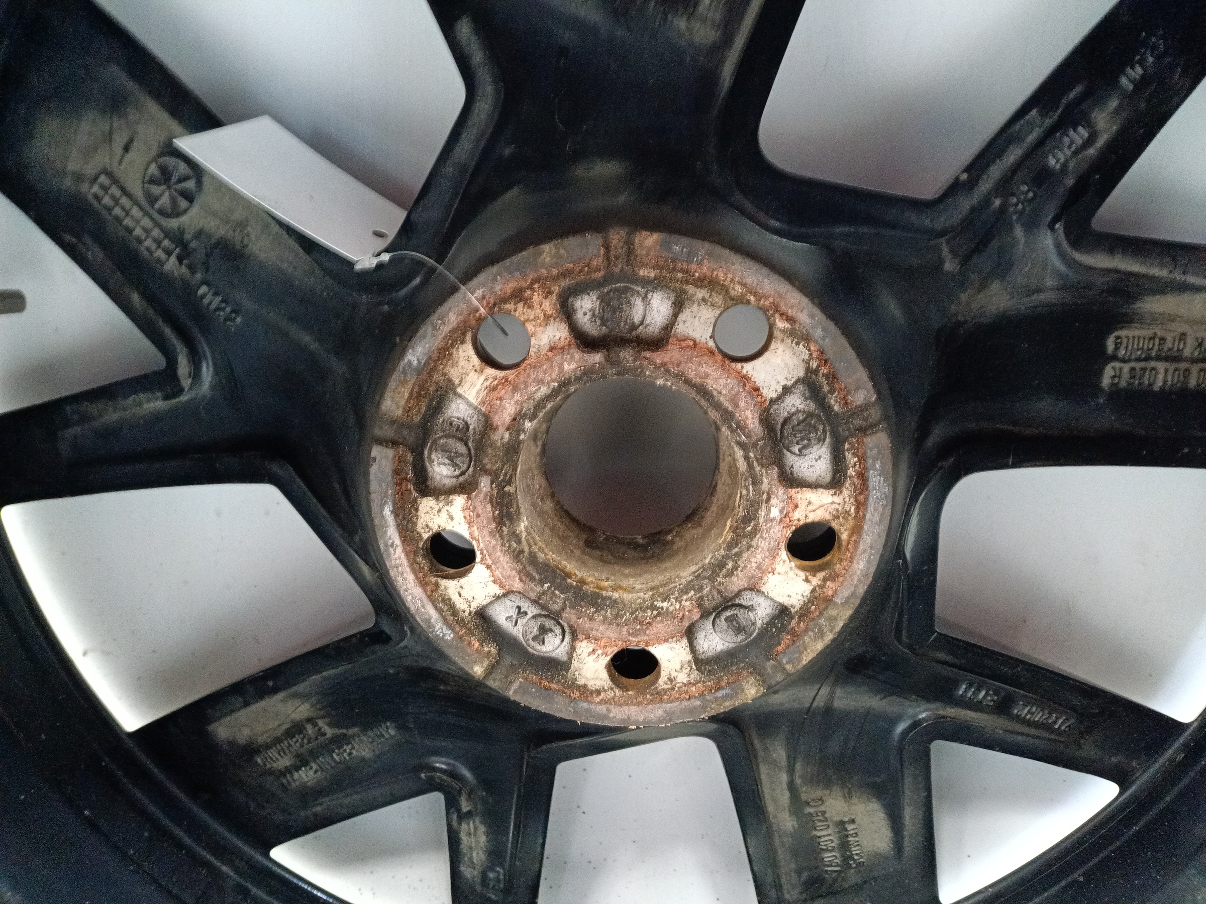 Диск колеса литой Volkswagen Touareg 3 R20