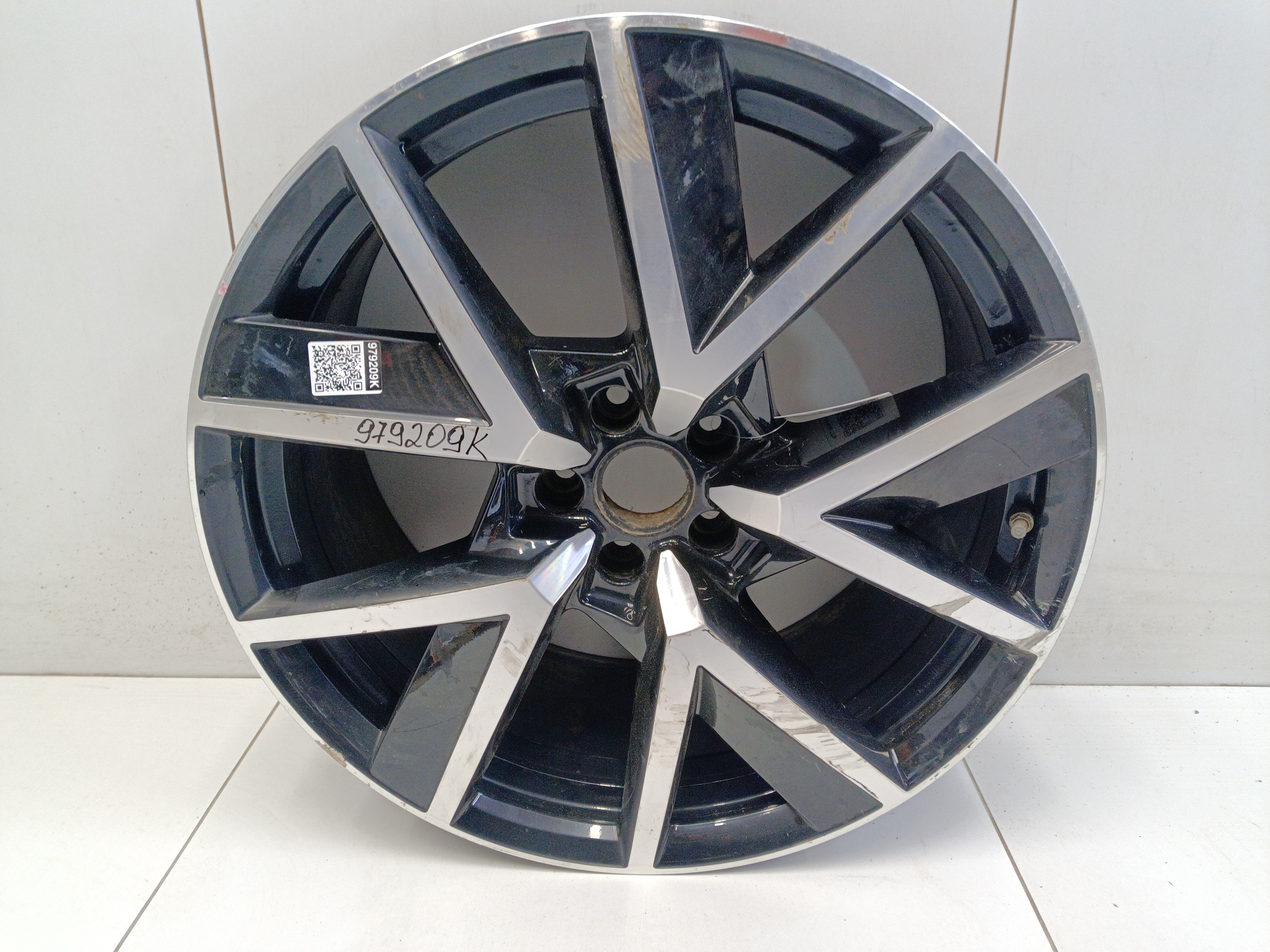 Диск колеса литой Volkswagen Touareg 3 R20