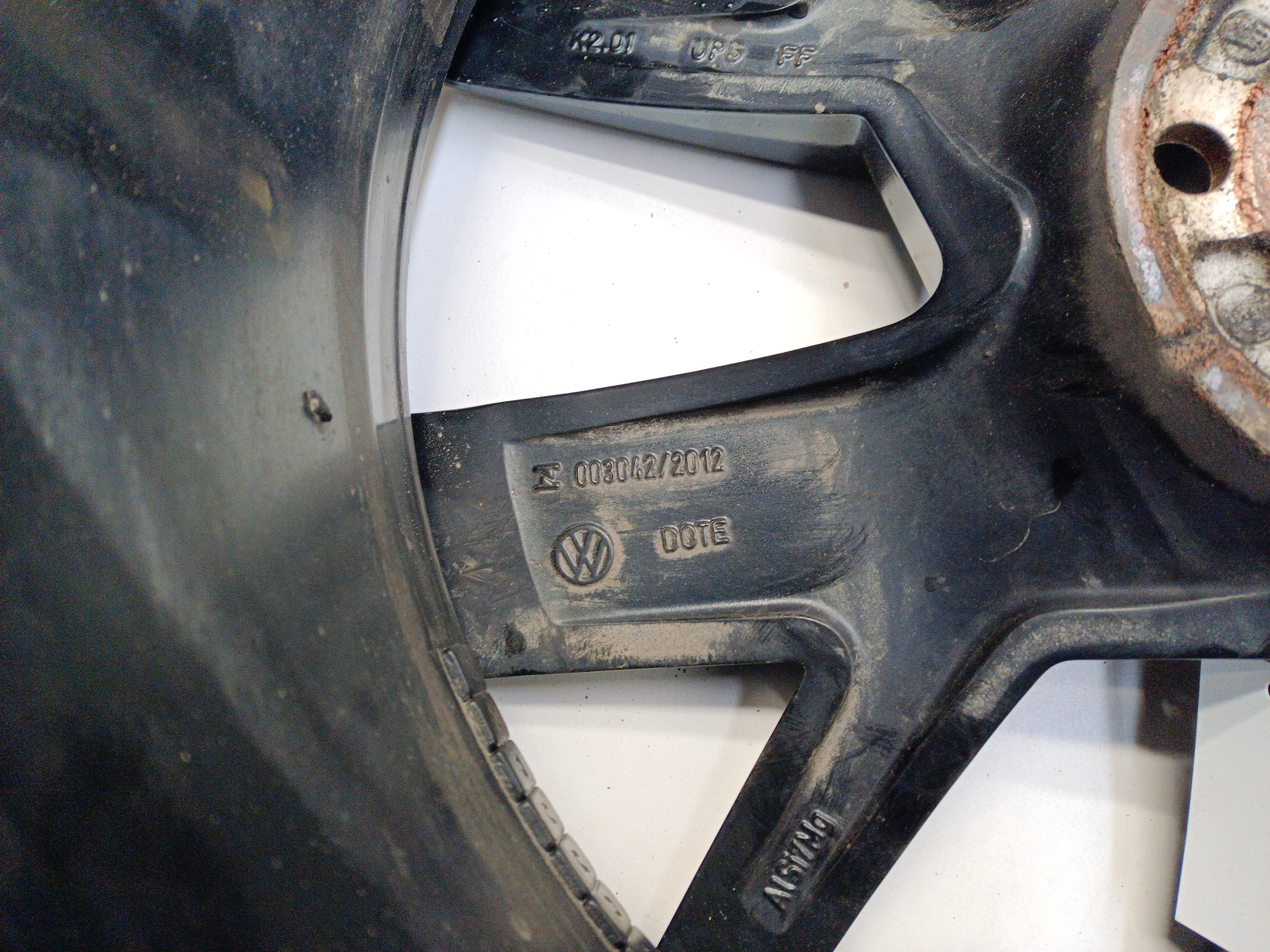 Диск колеса литой Volkswagen Touareg 3 R20