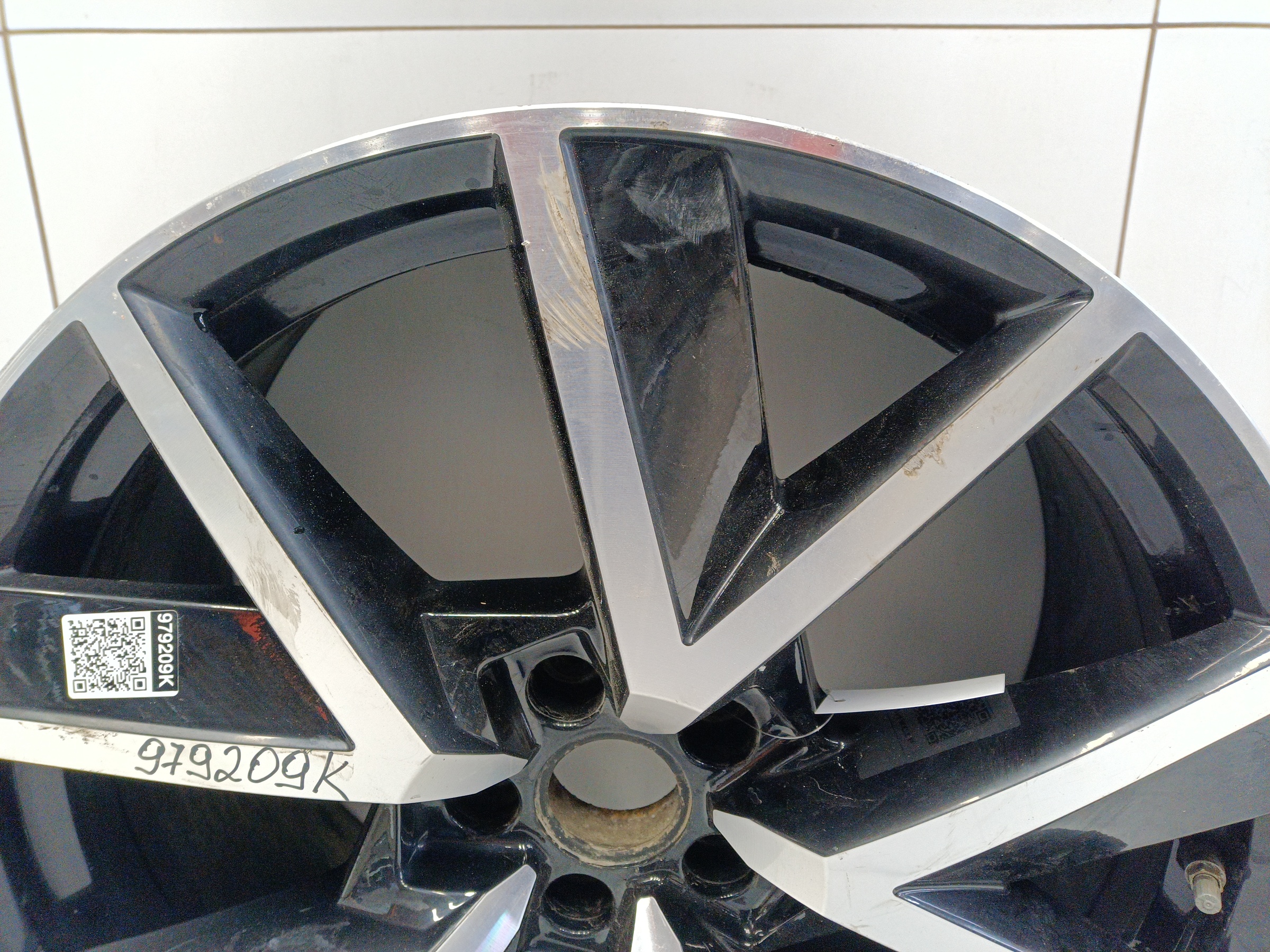 Диск колеса литой Volkswagen Touareg 3 R20