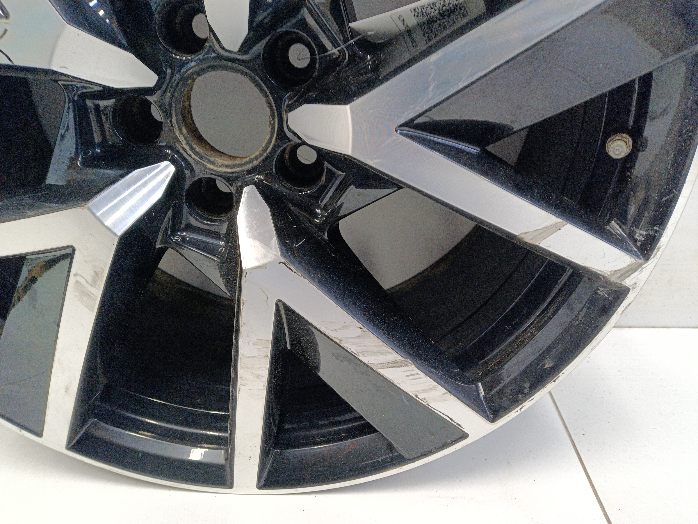 Диск колеса литой Volkswagen Touareg 3 R20