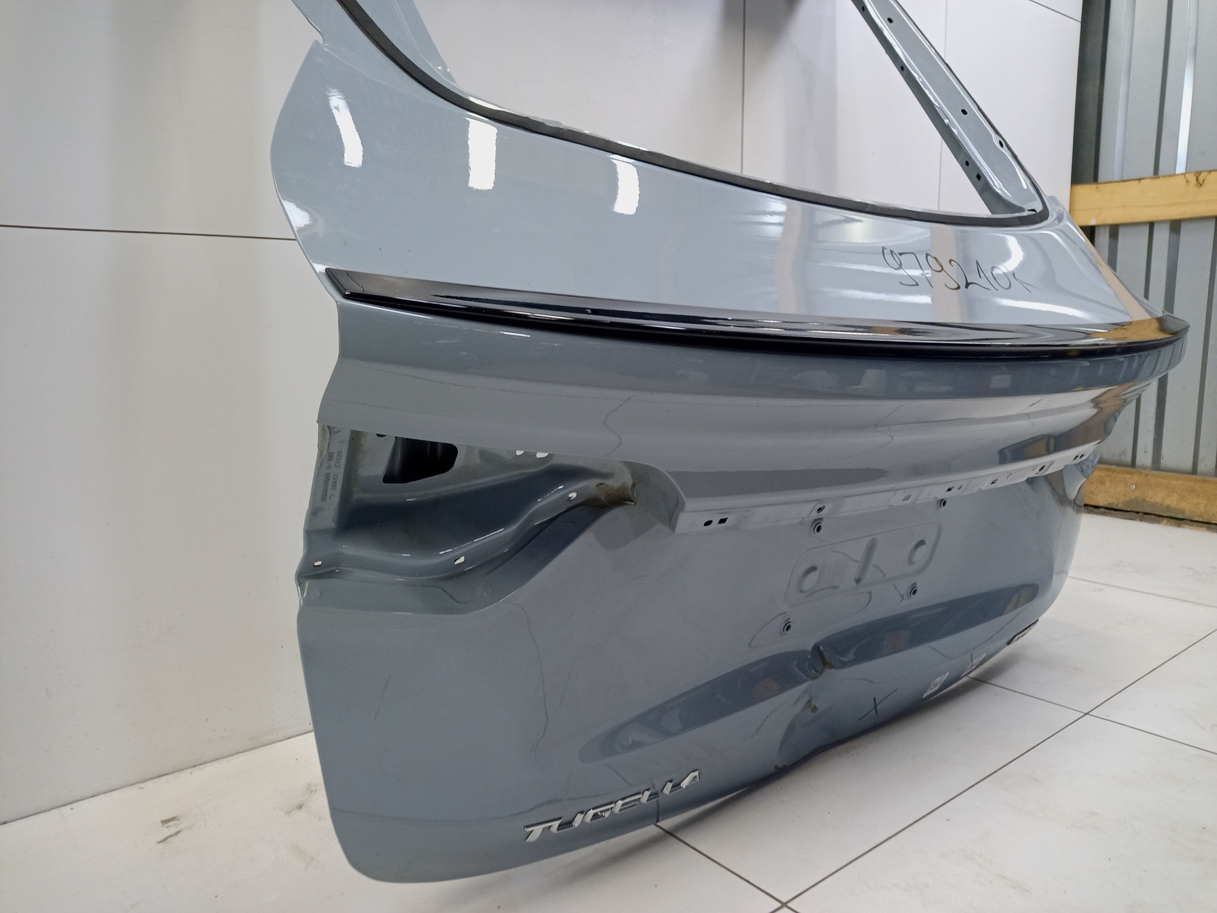 Крышка багажника Geely Tugella Restail