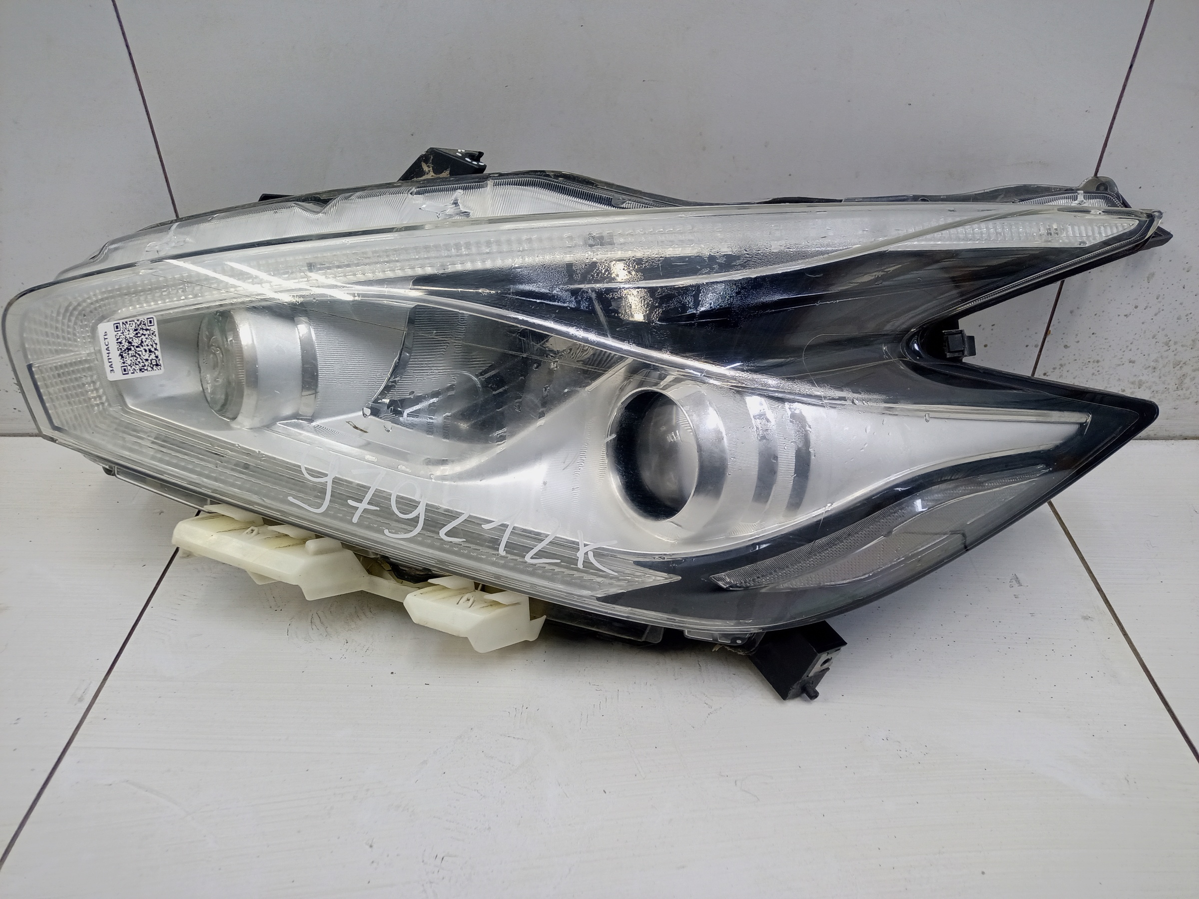 Фара передняя левая Nissan Murano Z52 LED