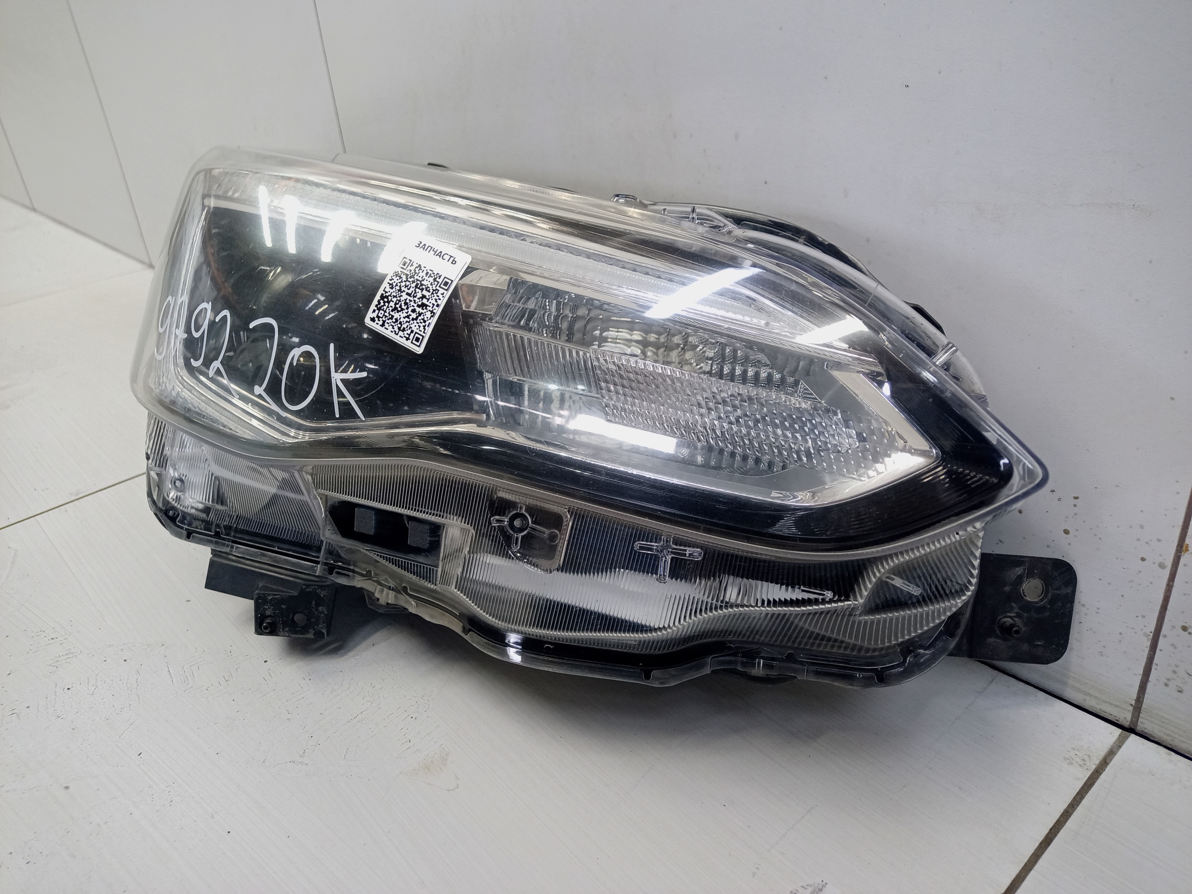 Фара передняя правая Subaru XV 2 Restail LED