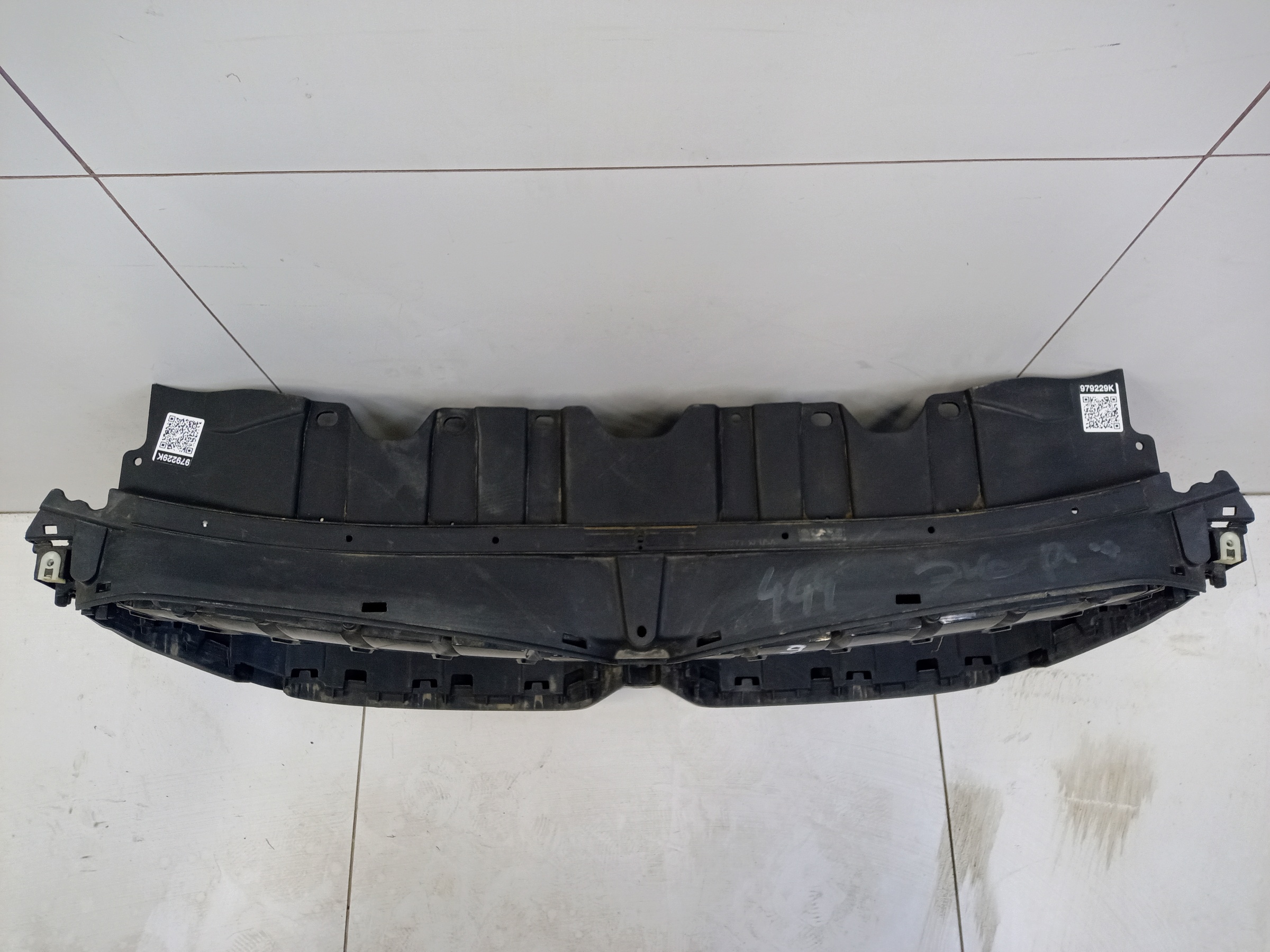 Жалюзи решетки радиатора BMW X6 G06