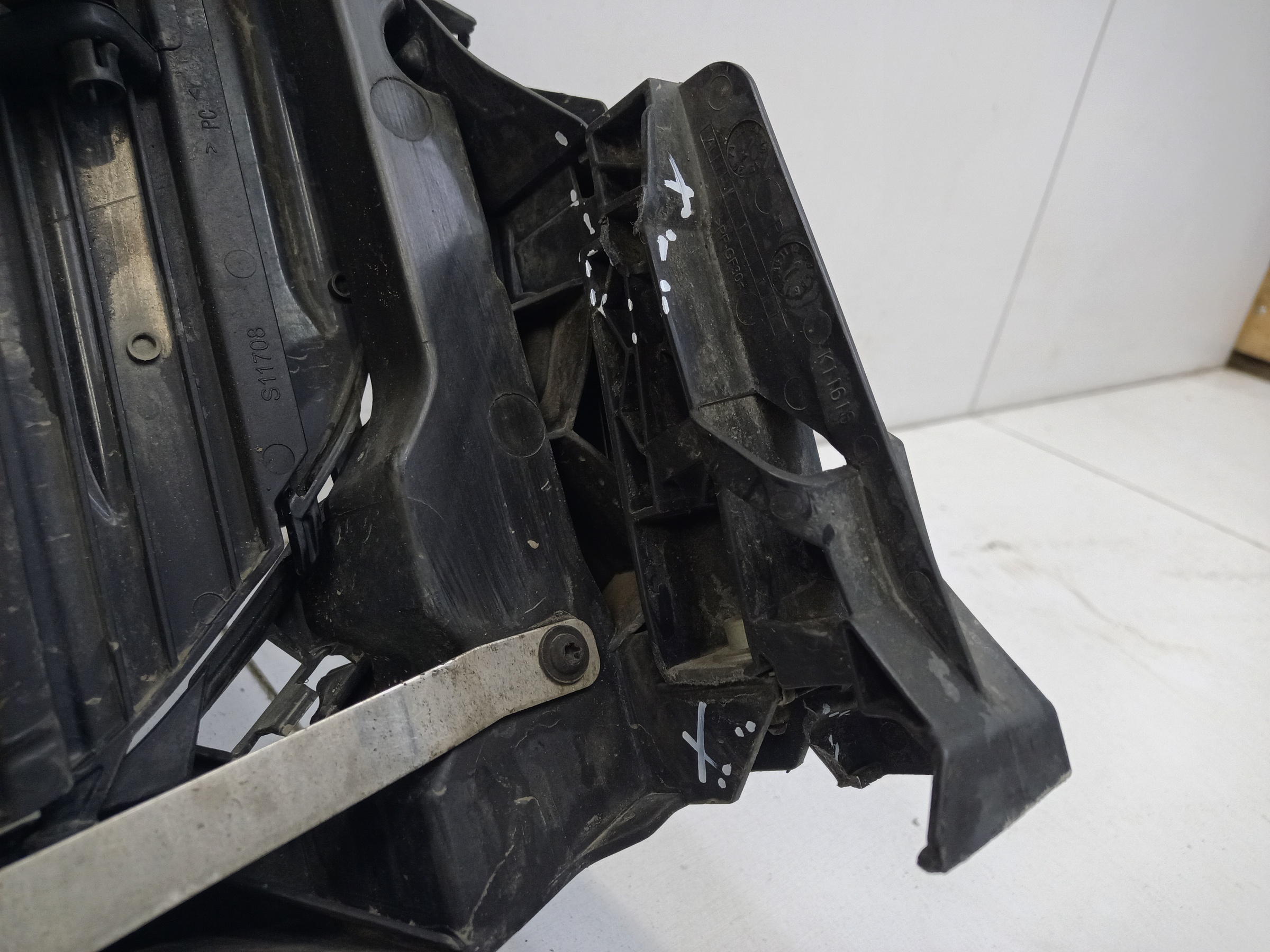 Жалюзи решетки радиатора черные BMW X7 G07