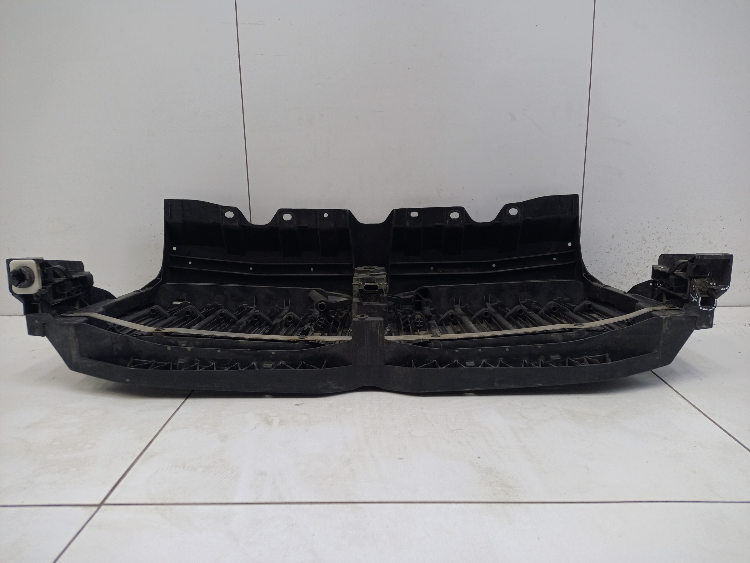 Жалюзи решетки радиатора черные BMW X7 G07