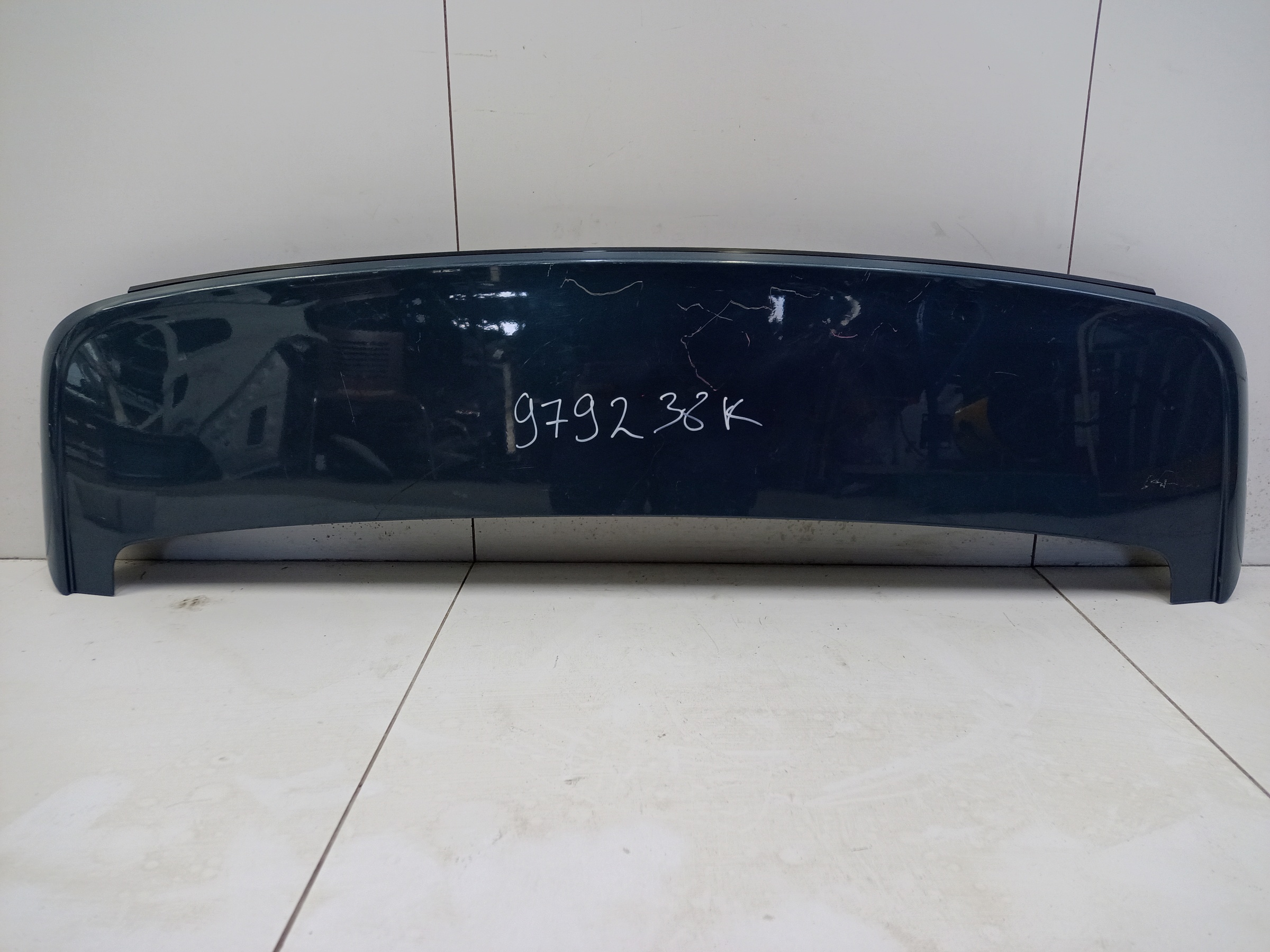 Спойлер крышки багажника Geely Monjaro