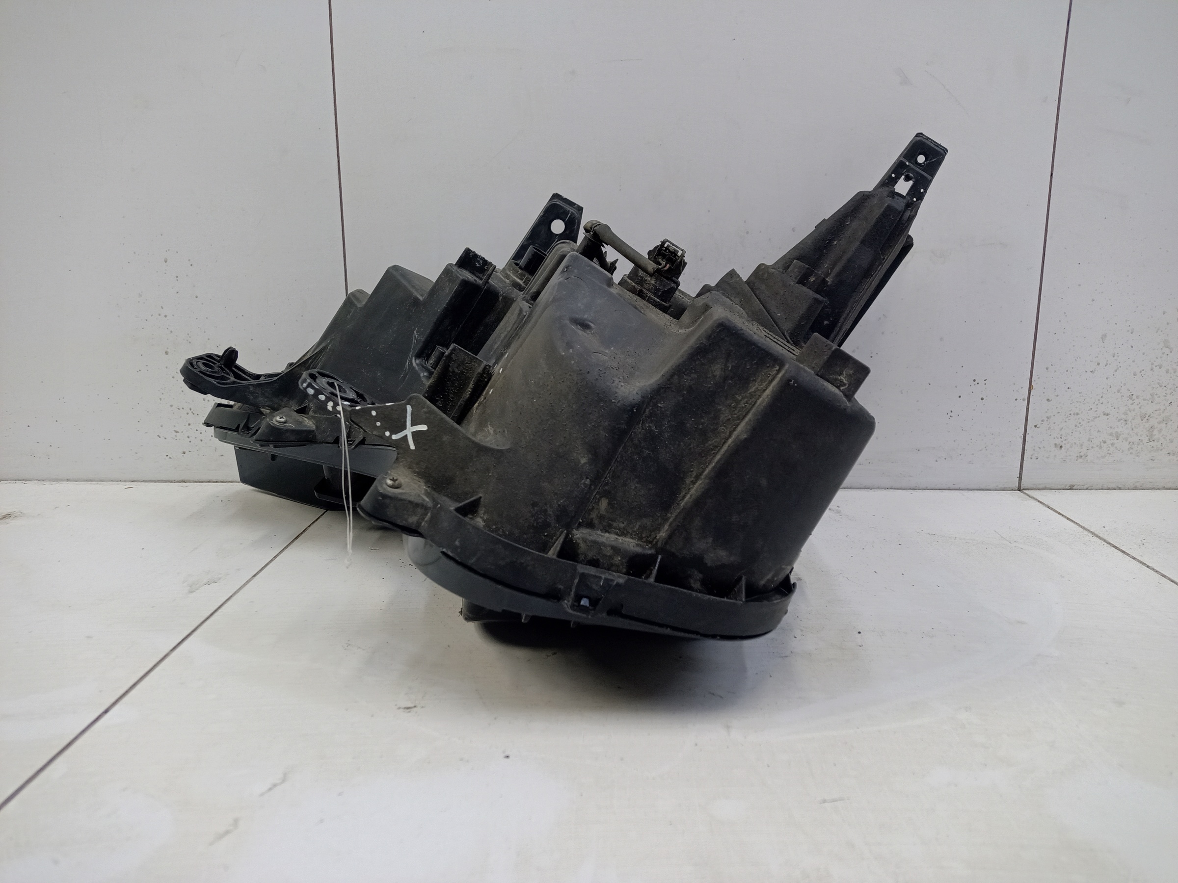 Фара передняя правая GAC GS8 2 LED