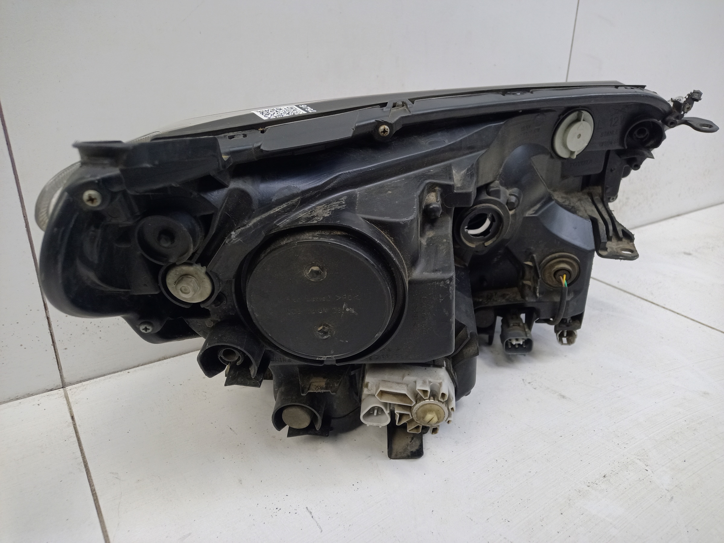 Фара передняя левая Toyota RAV4 CA40 Restail LED