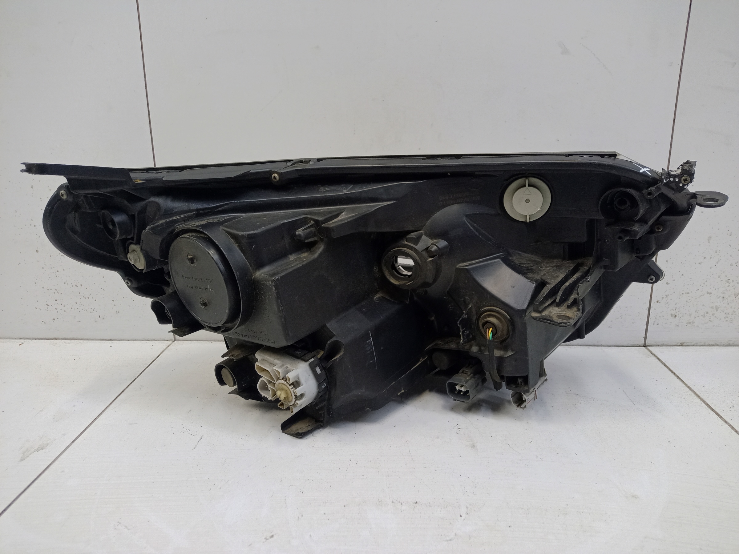 Фара передняя левая Toyota RAV4 CA40 Restail LED