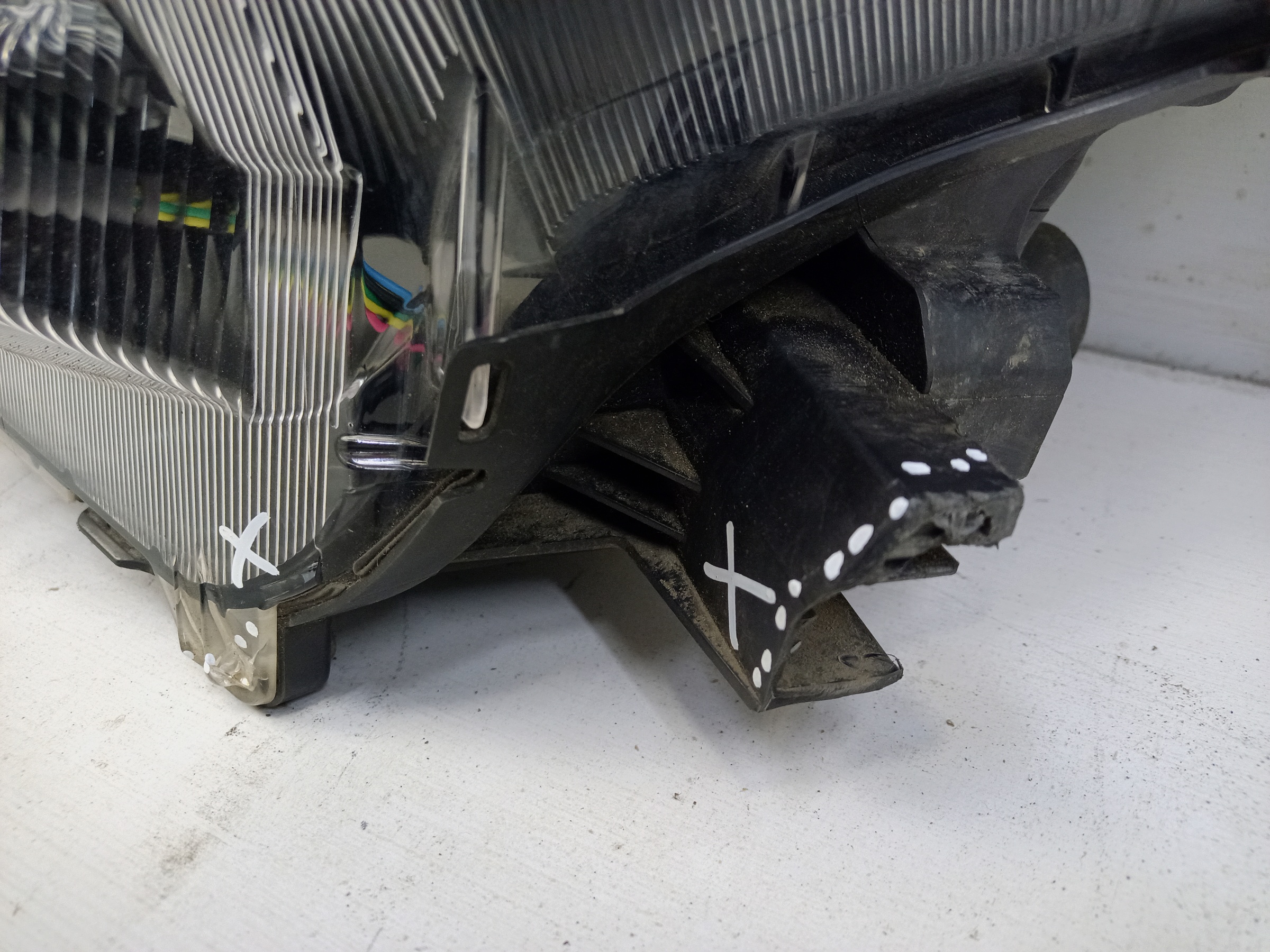 Фара передняя левая Toyota RAV4 CA40 Restail LED