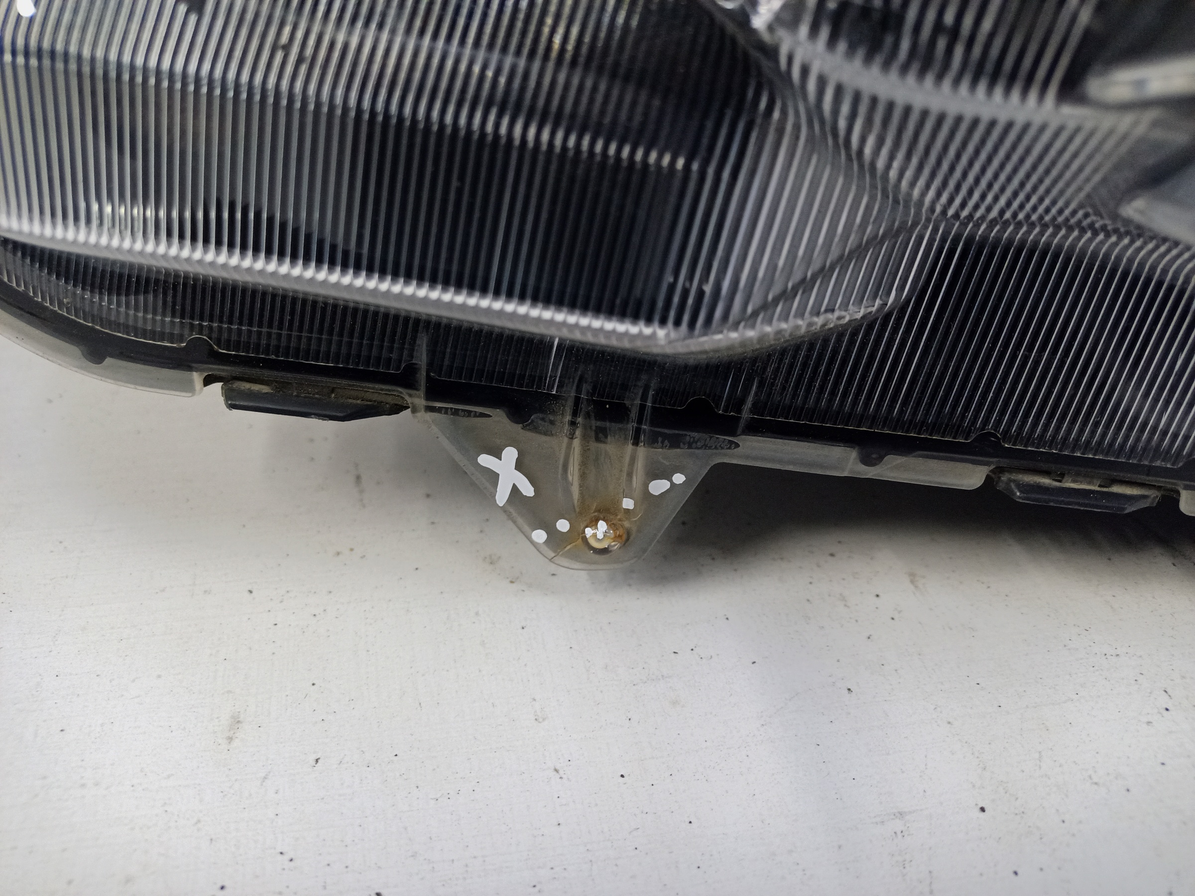 Фара передняя левая Toyota RAV4 CA40 Restail LED