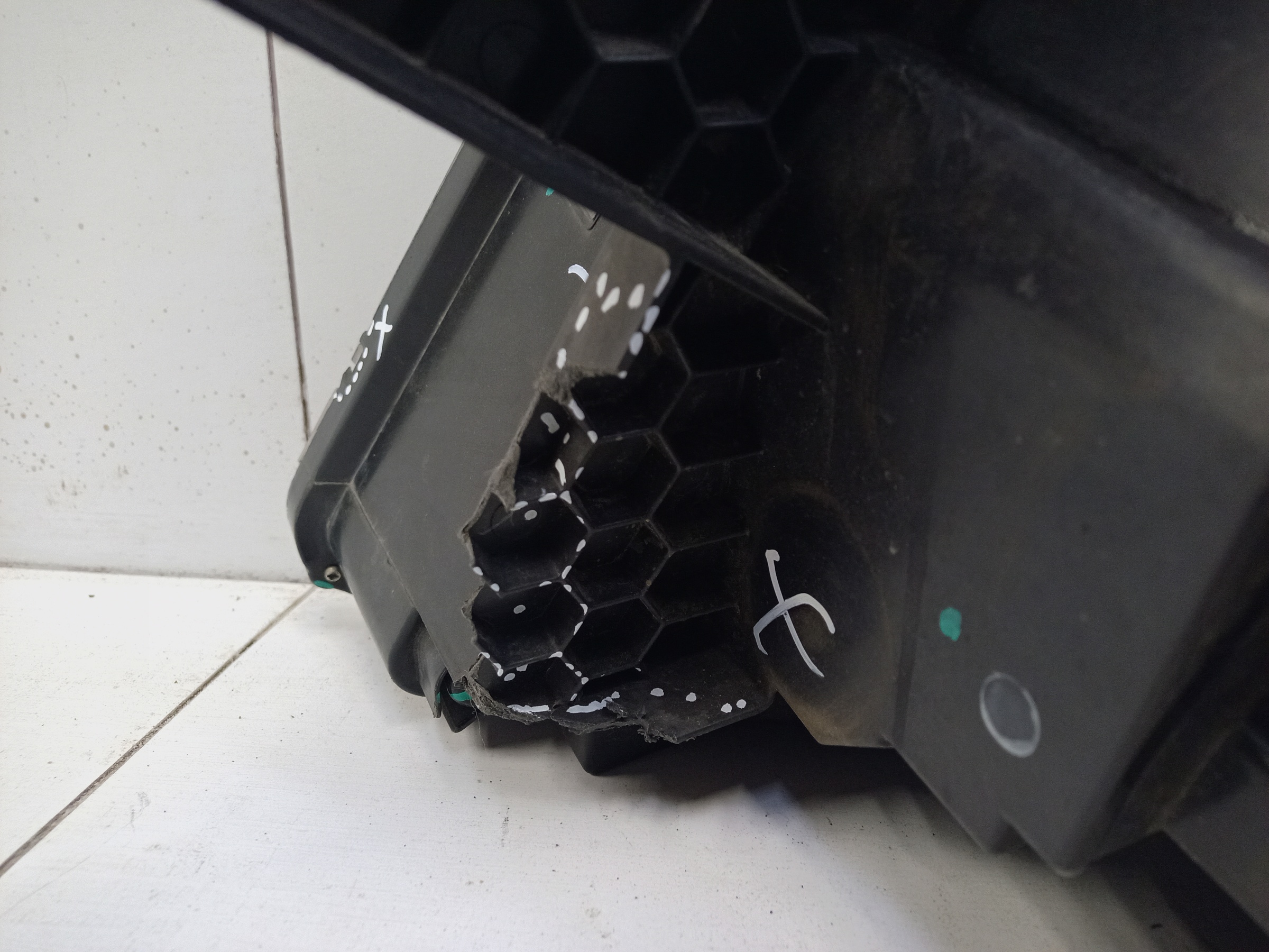 Фара передняя правая Jetour Dashing LED