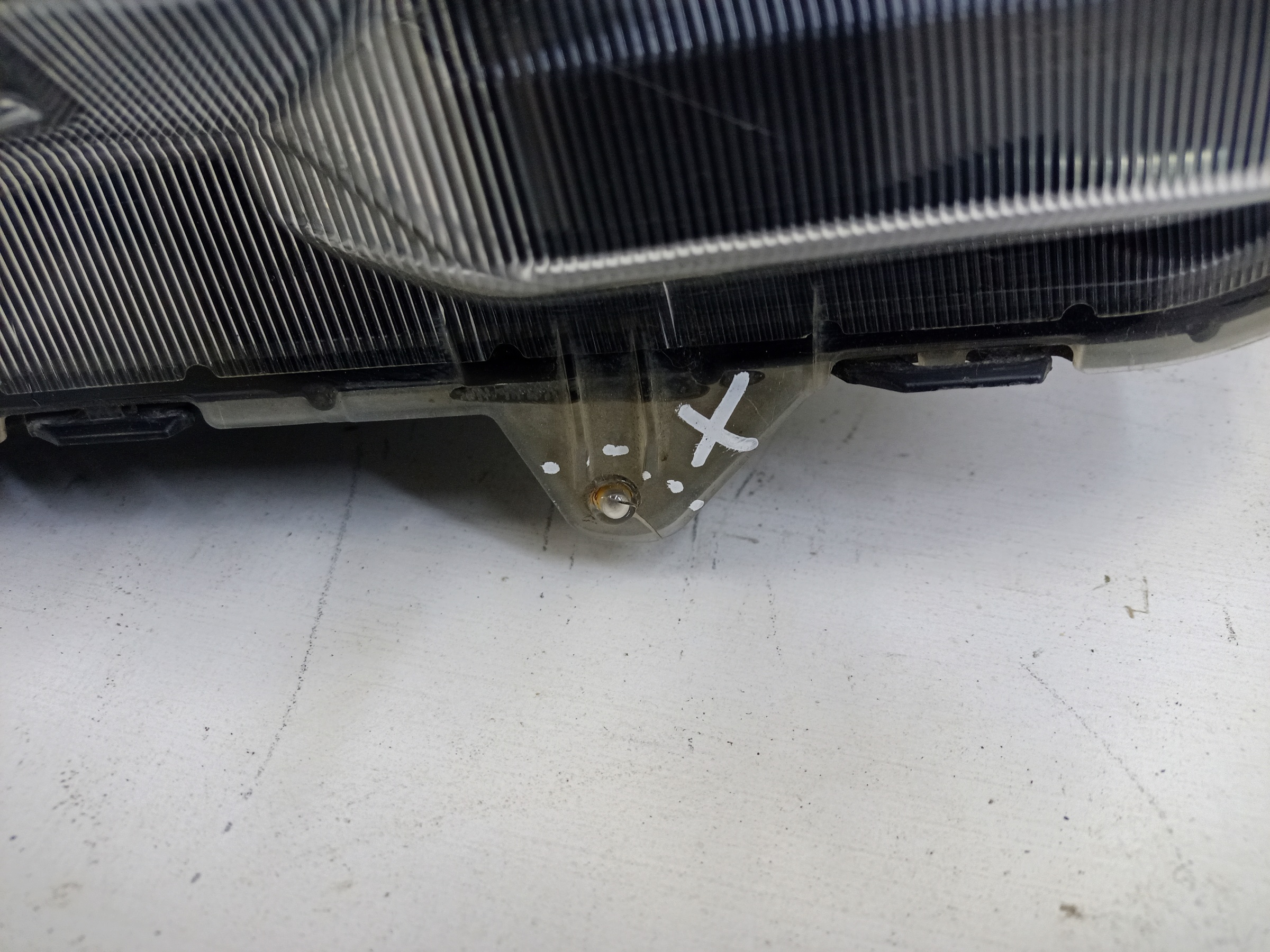 Фара передняя правая Toyota RAV4 CA40 Restail LED