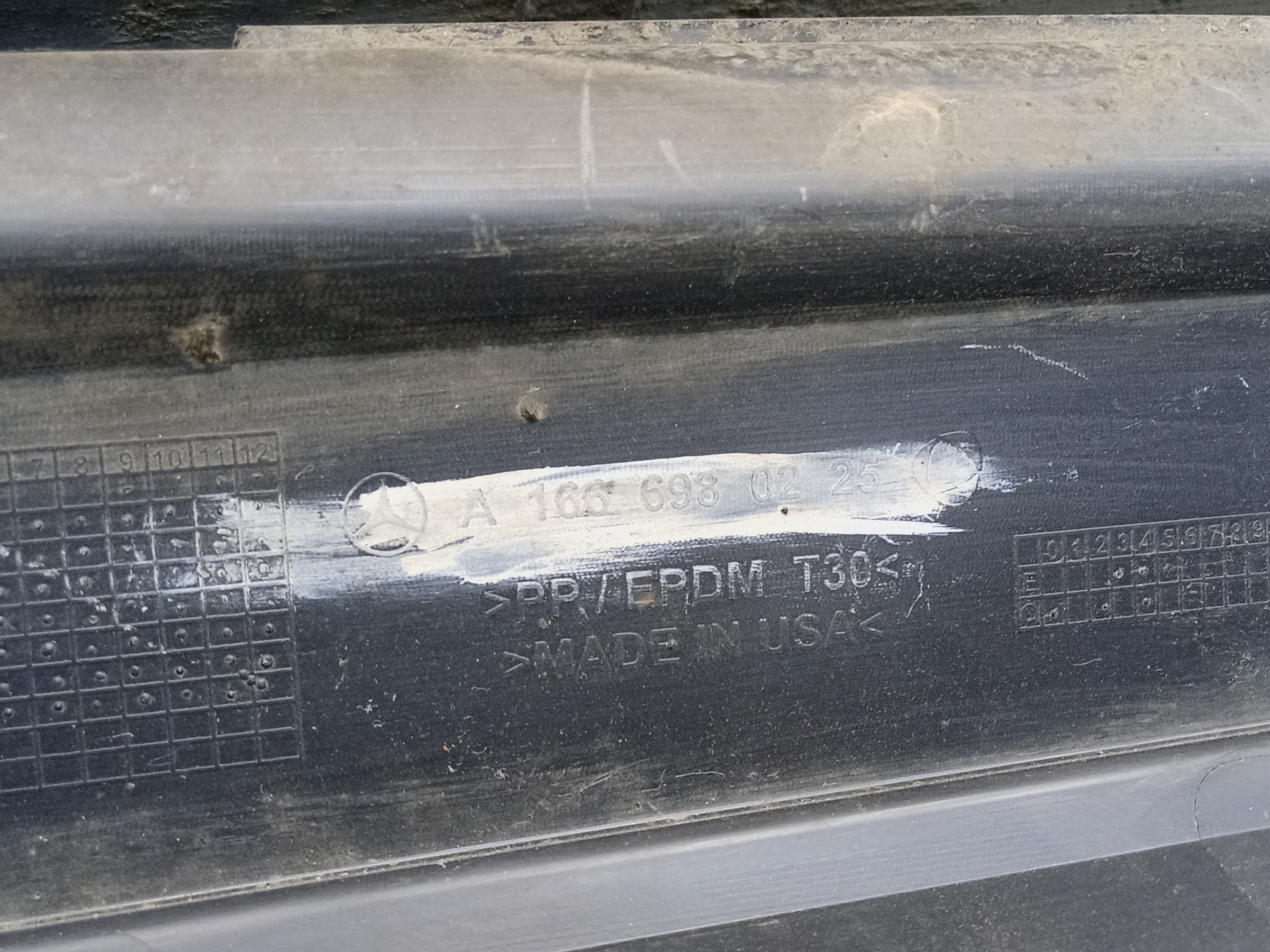 Подножка порога правого Mercedes Benz M-klasse W166