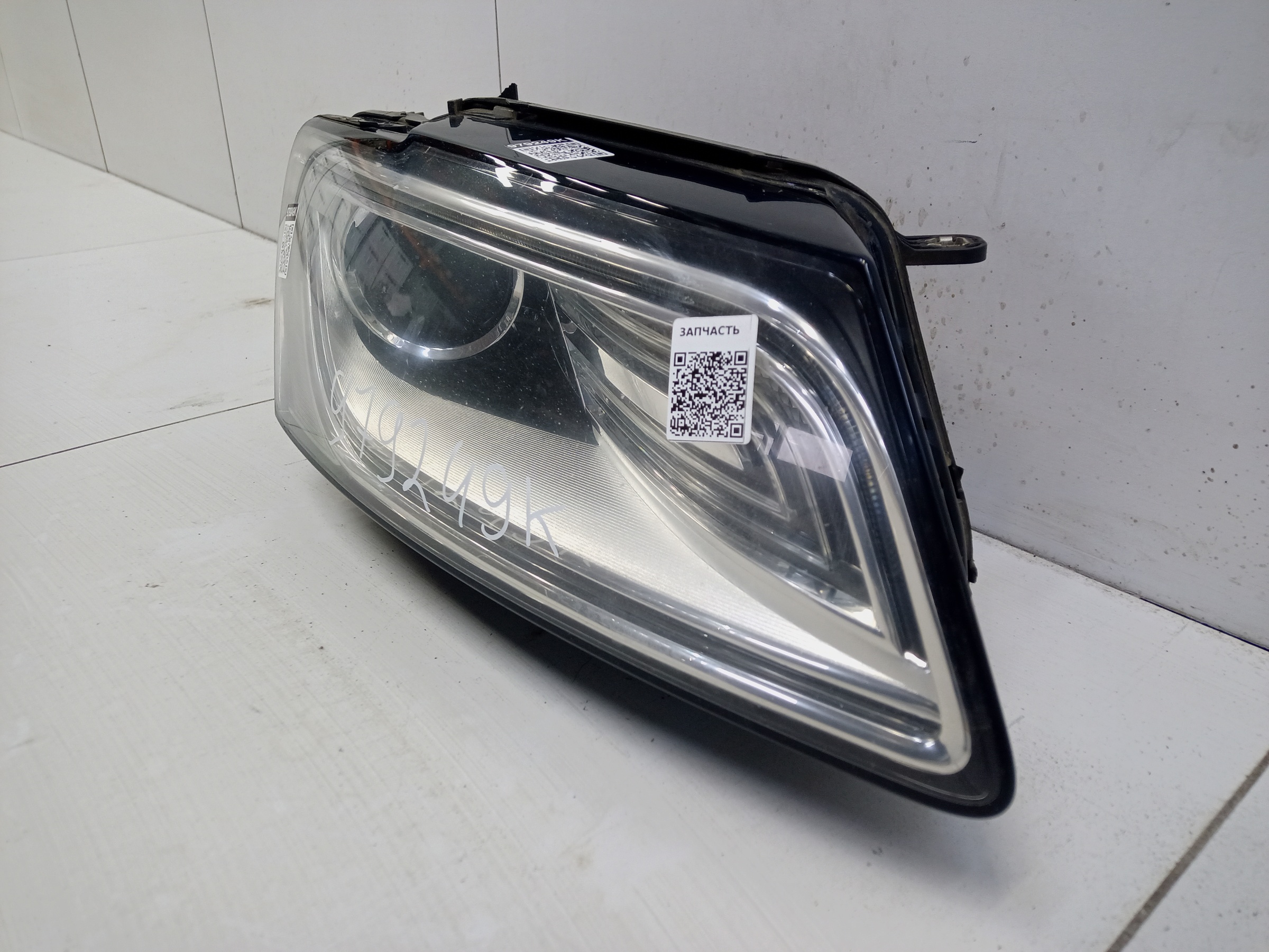 Фара передняя правая Audi Q5 1 Restail биксенон не адаптив