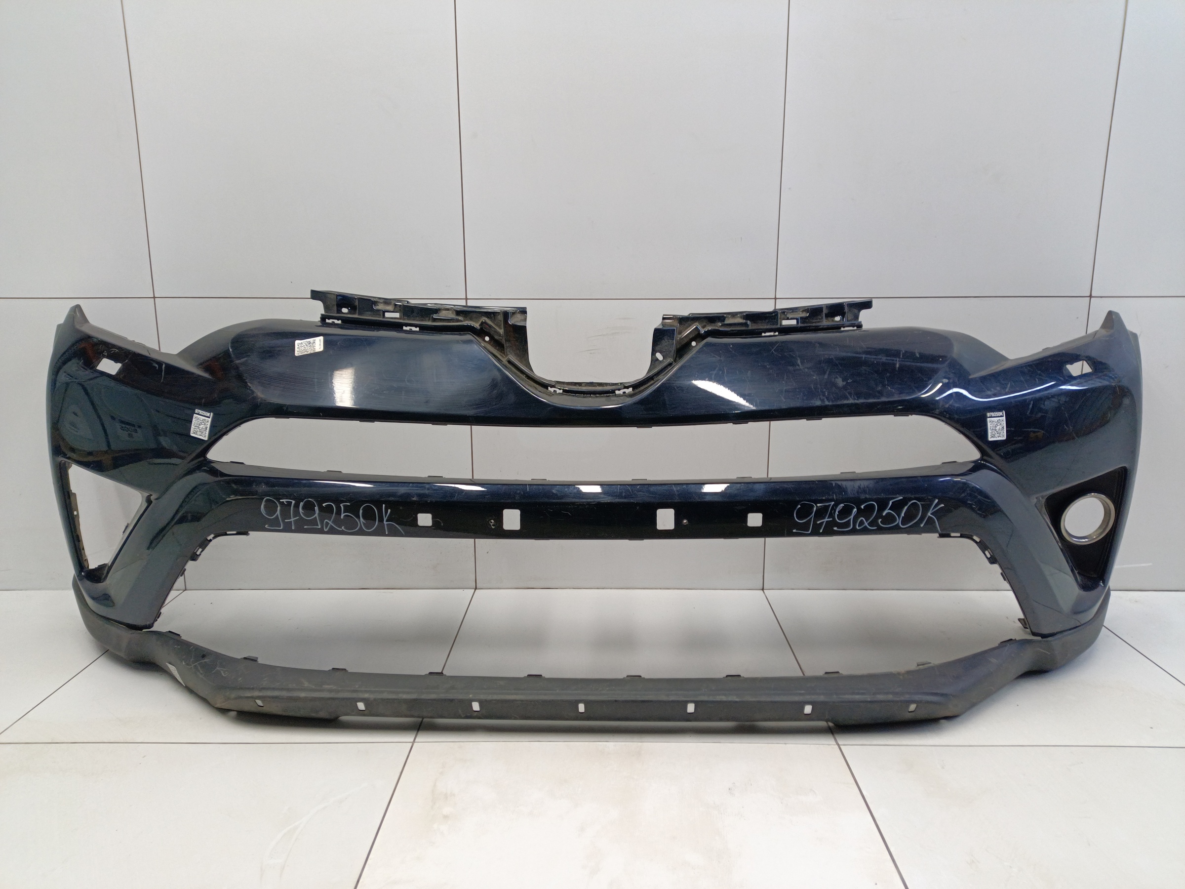 Бампер передний Toyota RAV4 CA40 Restail