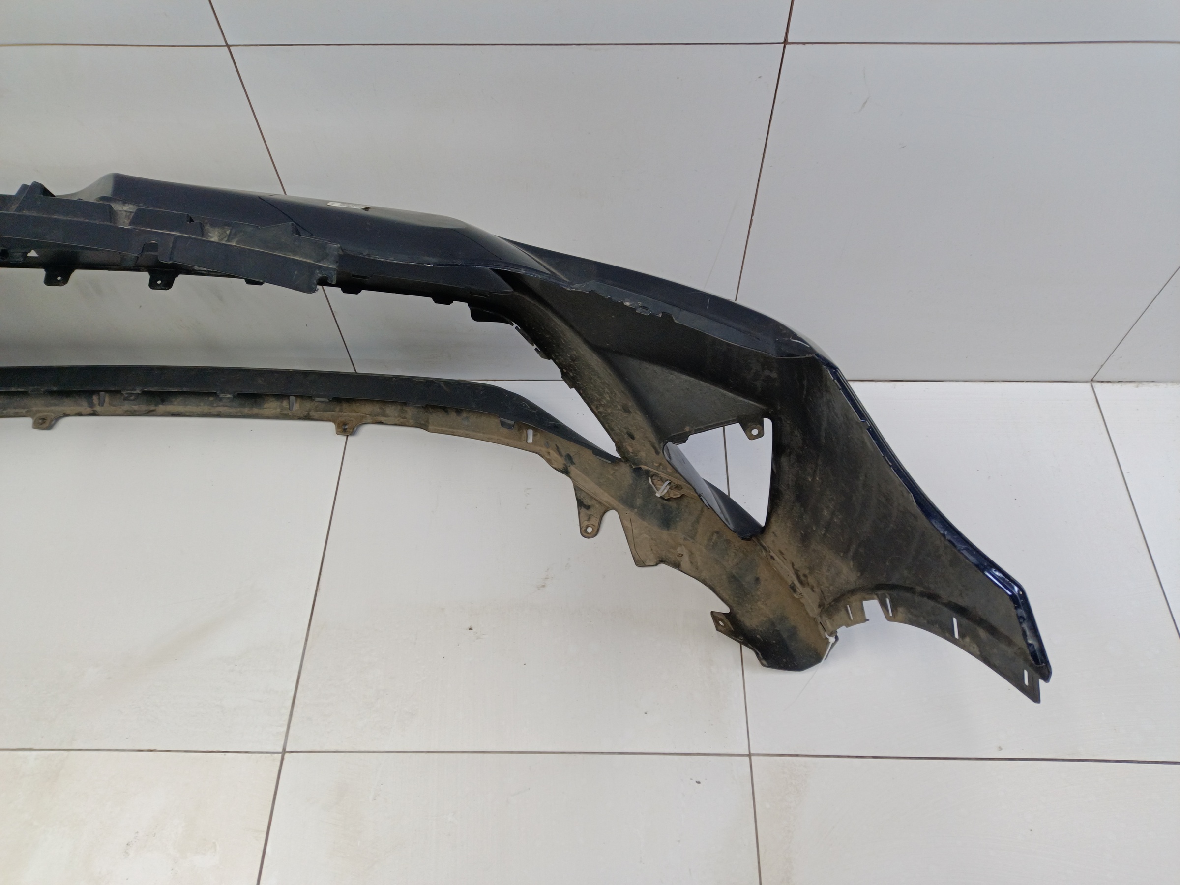 Бампер передний Toyota RAV4 CA40 Restail