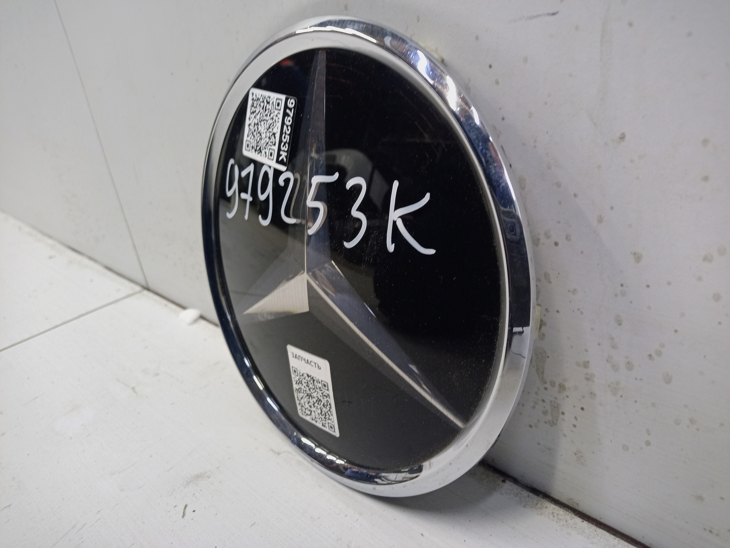 Эмблема Mercedes-Benz GT X290 Restail AMG