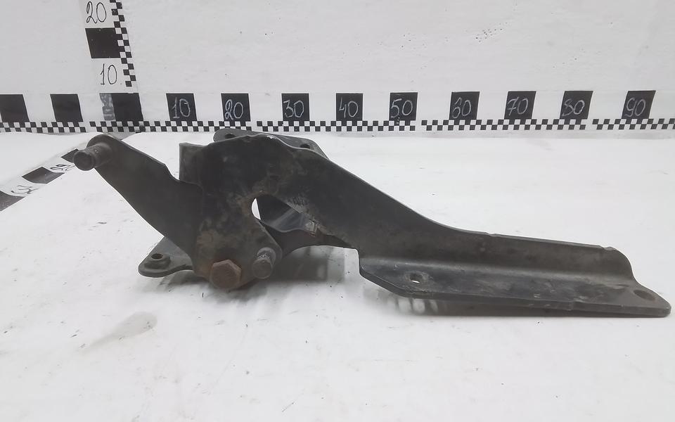 Петля капота левая Scania 5 R Series