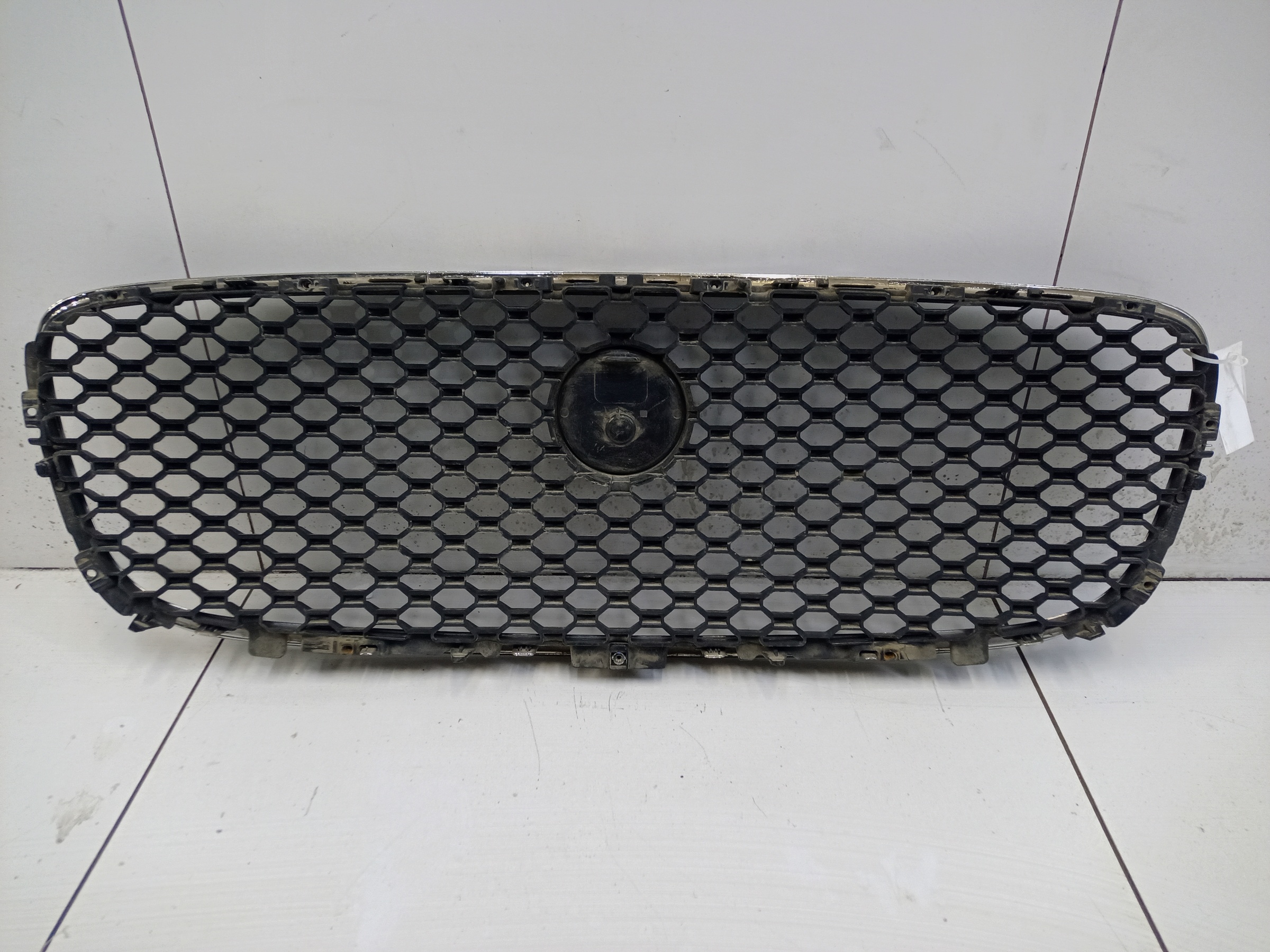 Решетка радиатора Jaguar XF 2