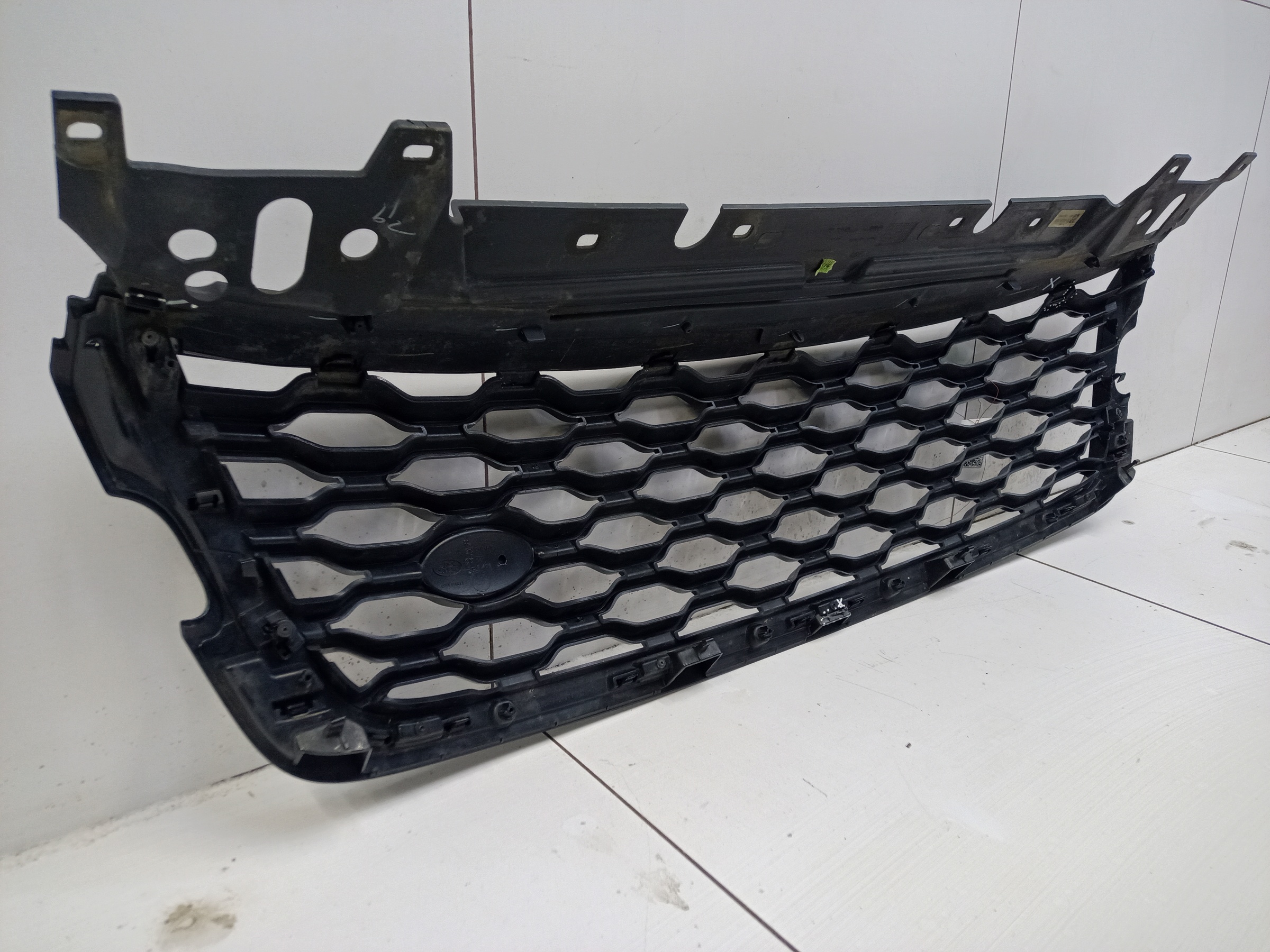 Решётка радиатора Land Rover Range Rover Velar черная