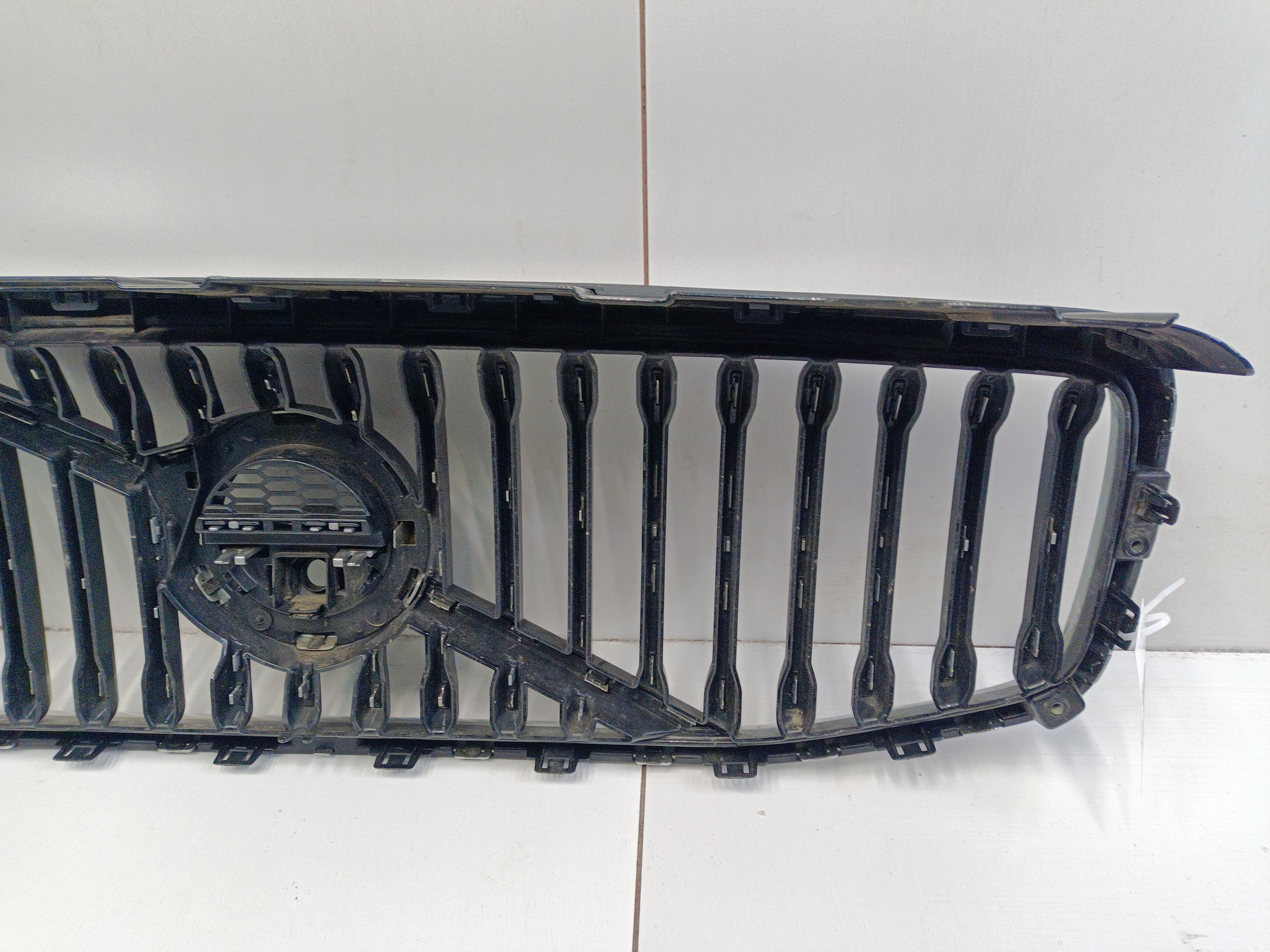 Решетка радиатора Volvo XC60 2