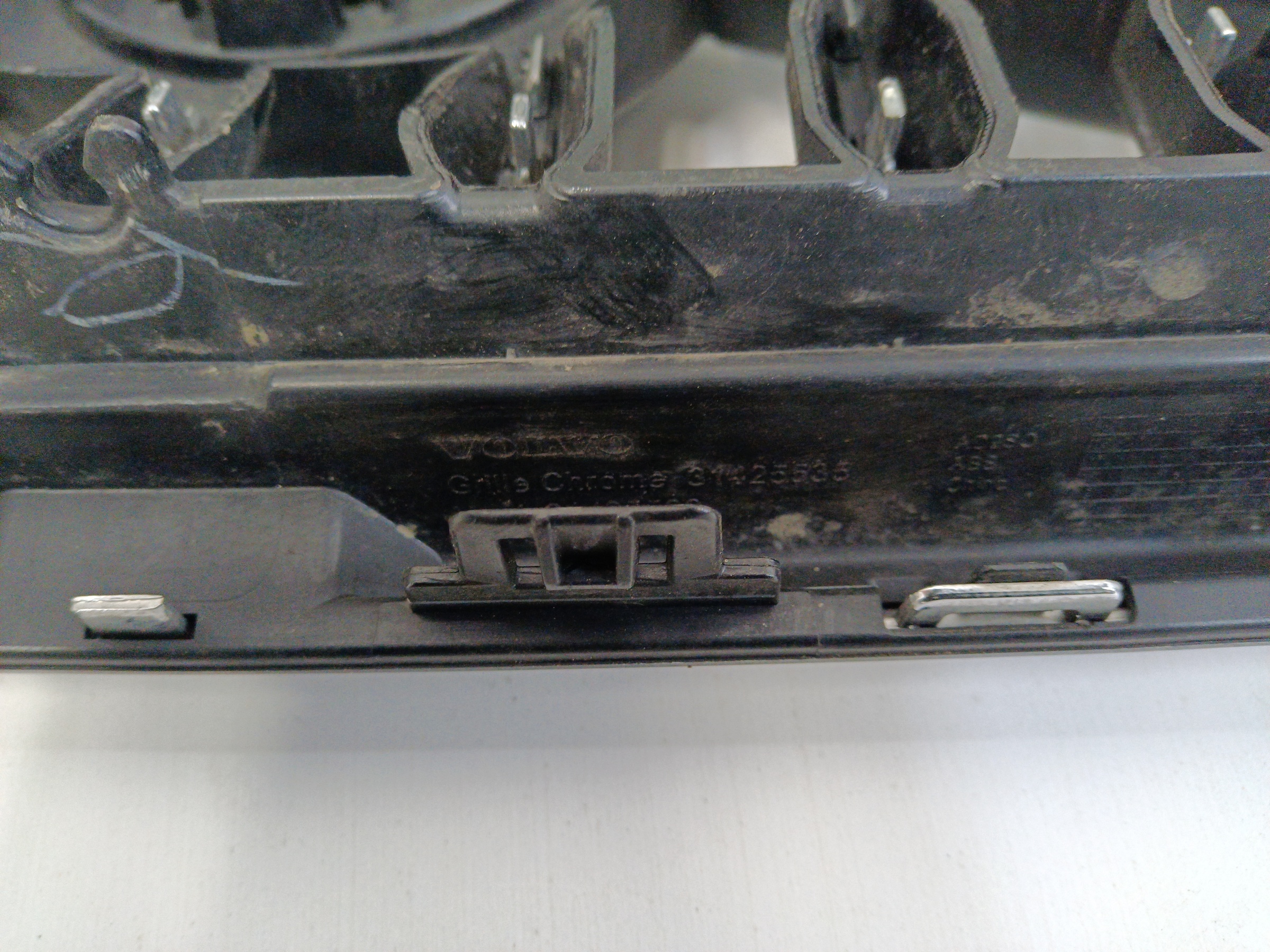 Решетка радиатора Volvo XC60 2