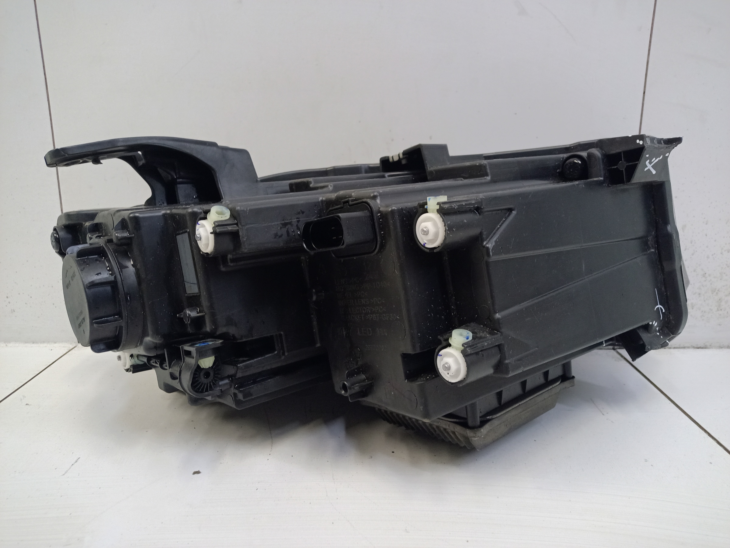 Фара передняя левая Voyah Free Restail