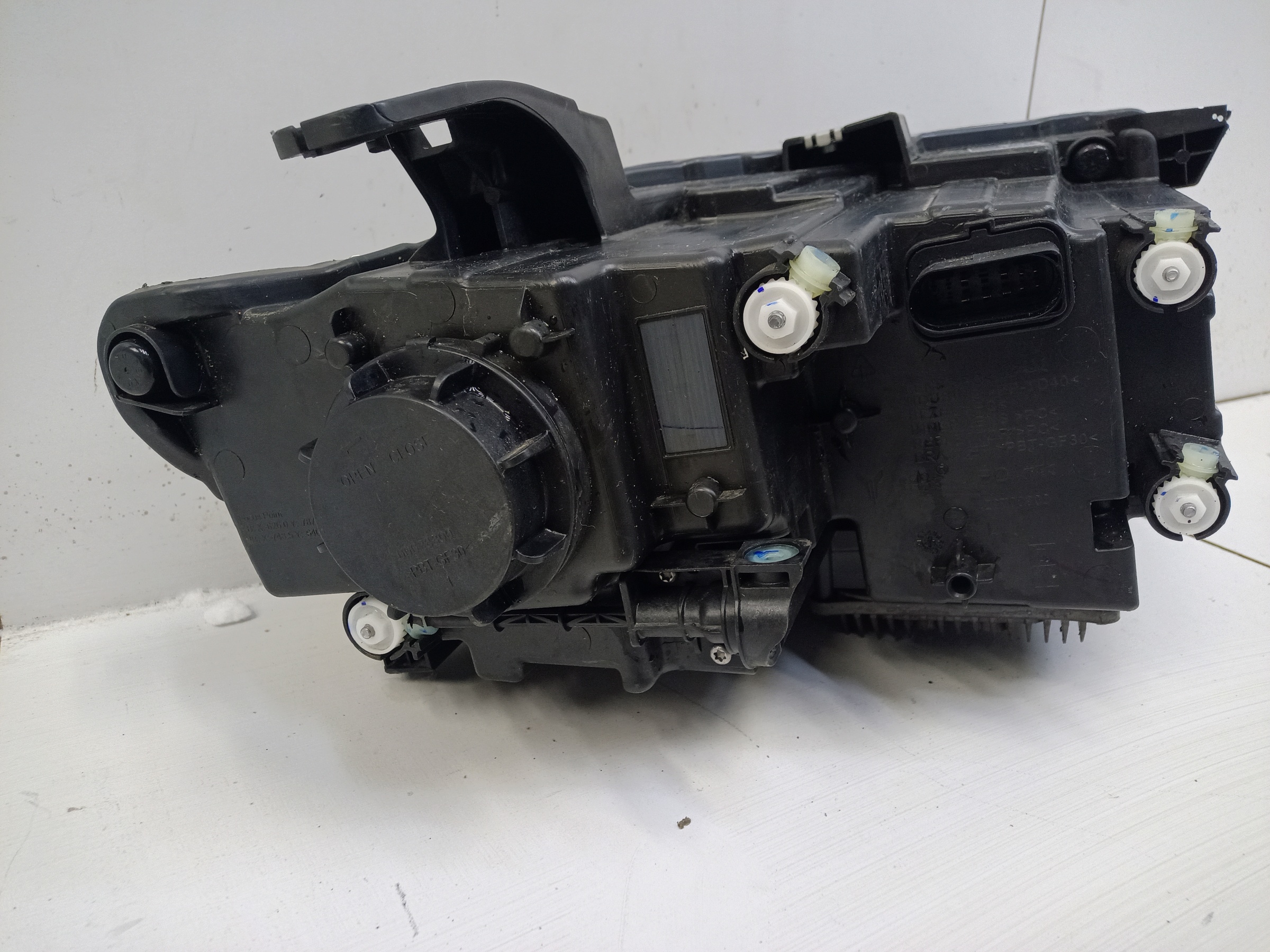 Фара передняя левая Voyah Free Restail